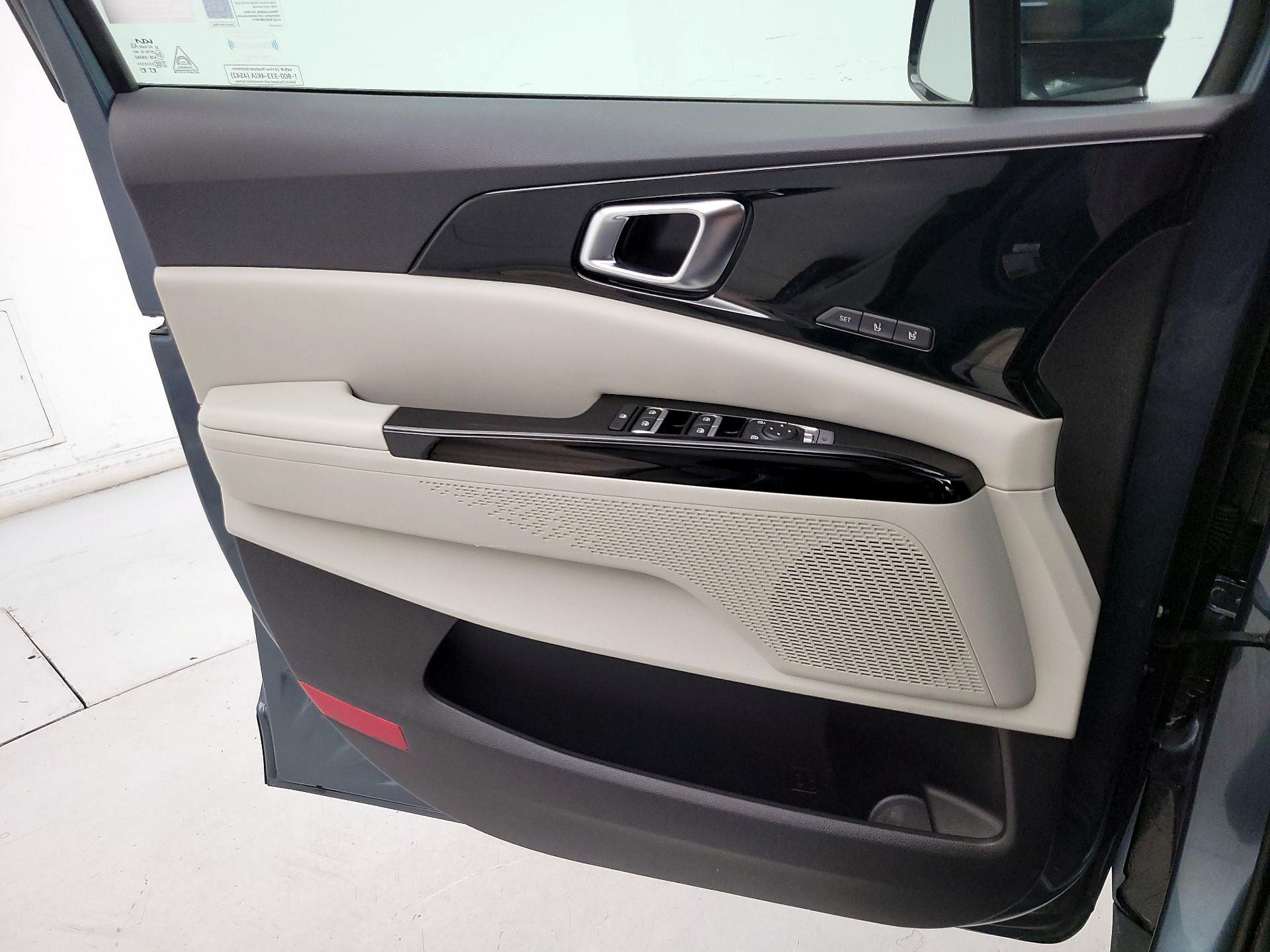 Thumbnail: 2024 Kia Carnival - 12
