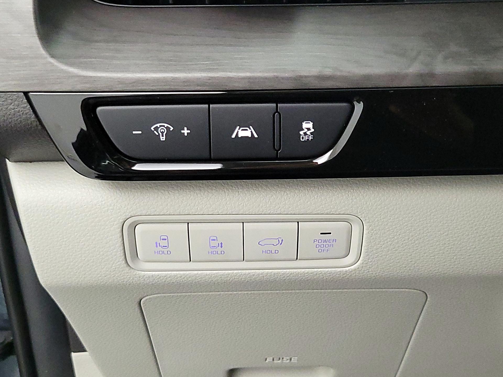 Thumbnail: 2024 Kia Carnival - 13