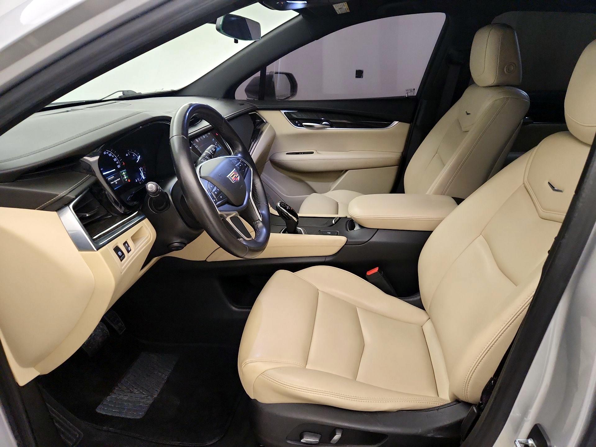 Thumbnail: 2018 Cadillac XT5 - 11