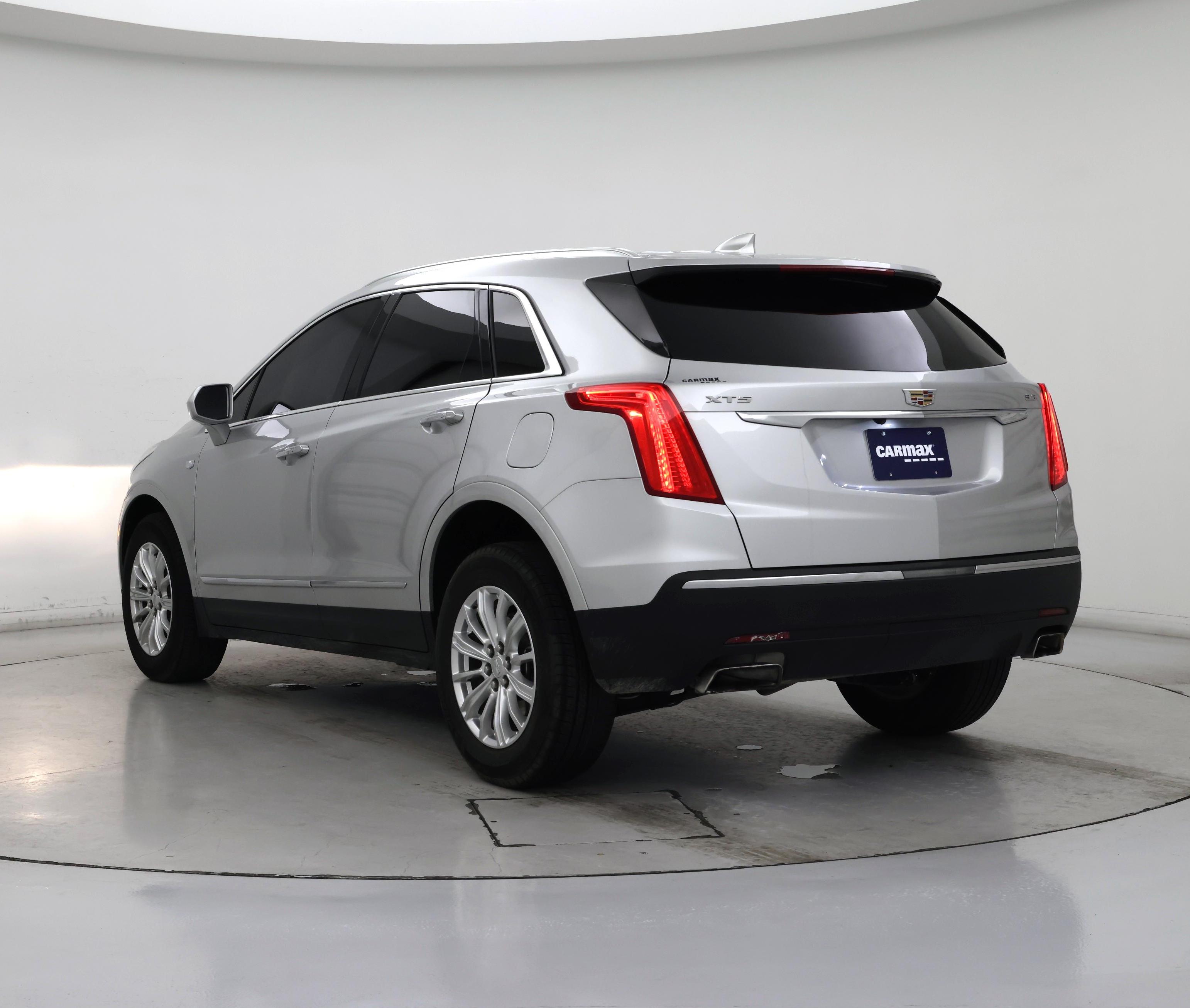 Thumbnail: 2018 Cadillac XT5 - 2