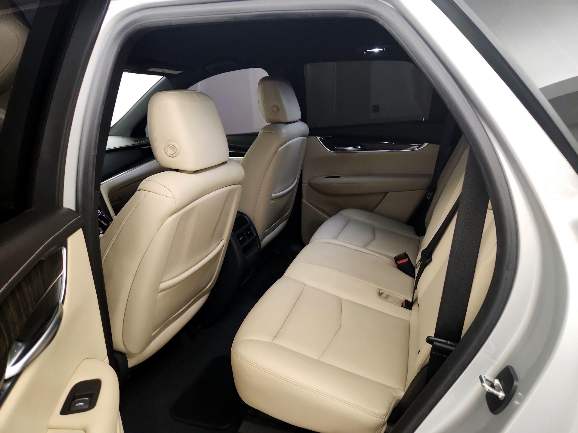 Thumbnail: 2018 Cadillac XT5 - 19