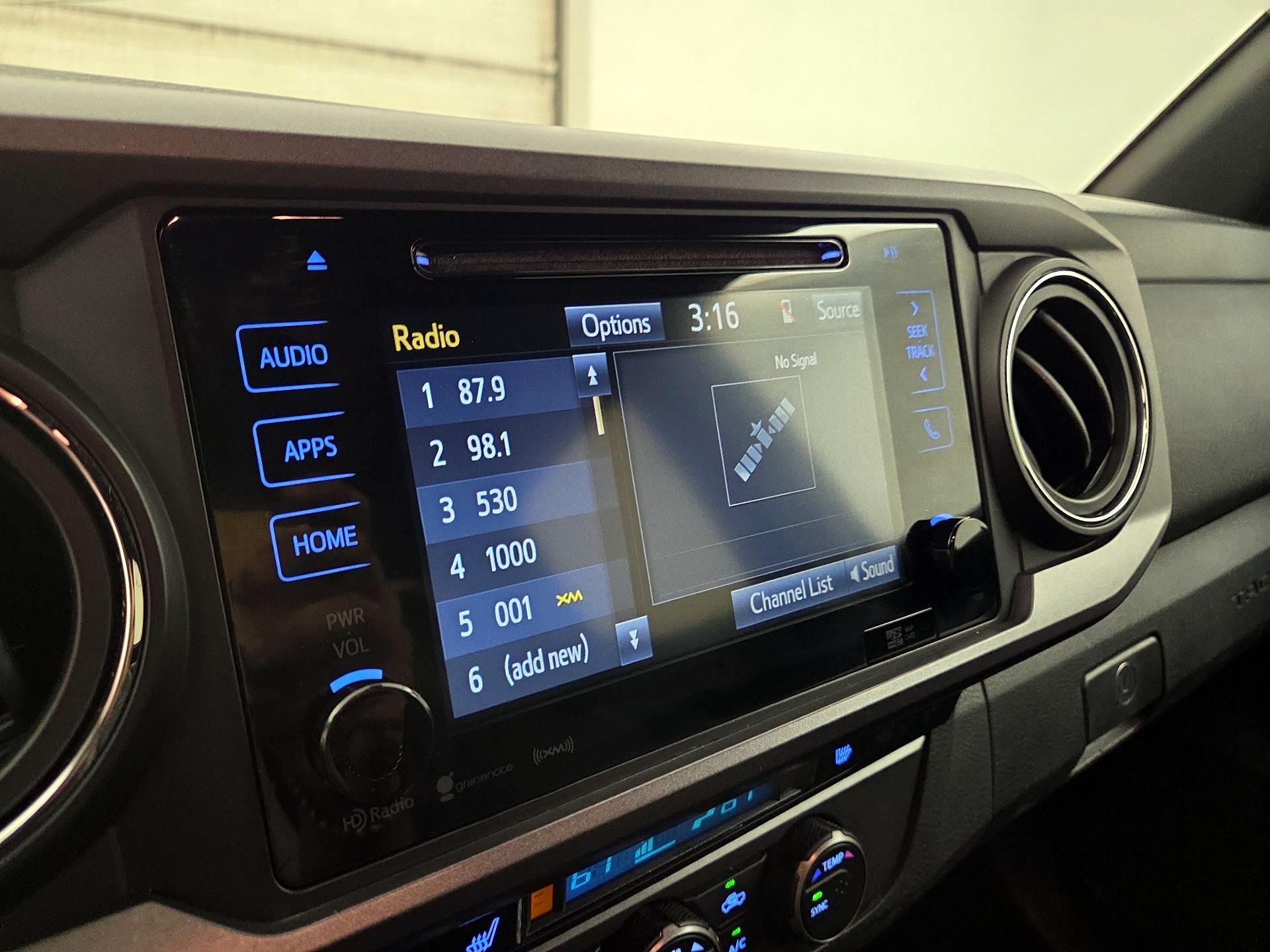 Thumbnail: 2019 Toyota Tacoma - 16