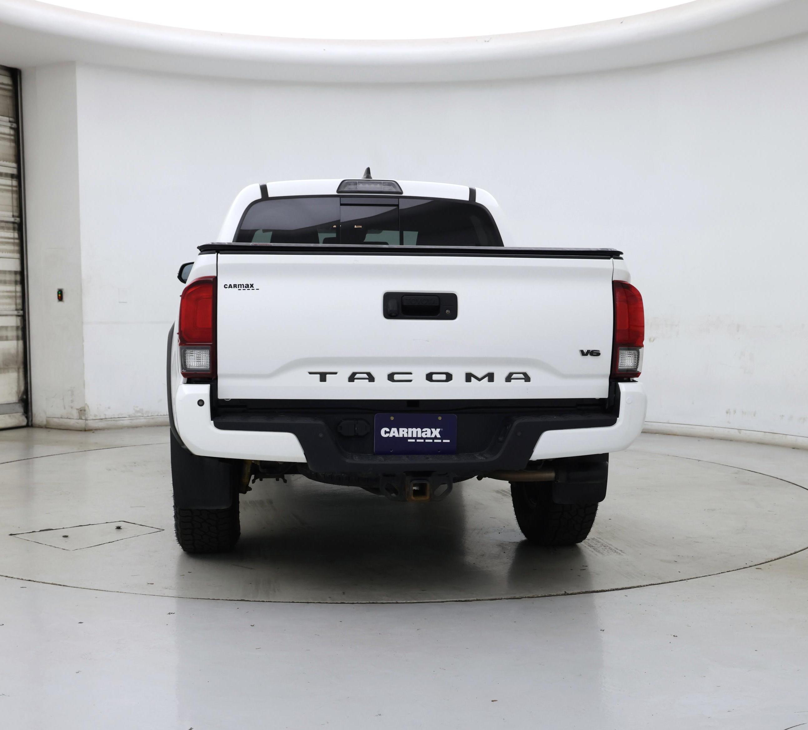 Thumbnail: 2019 Toyota Tacoma - 6