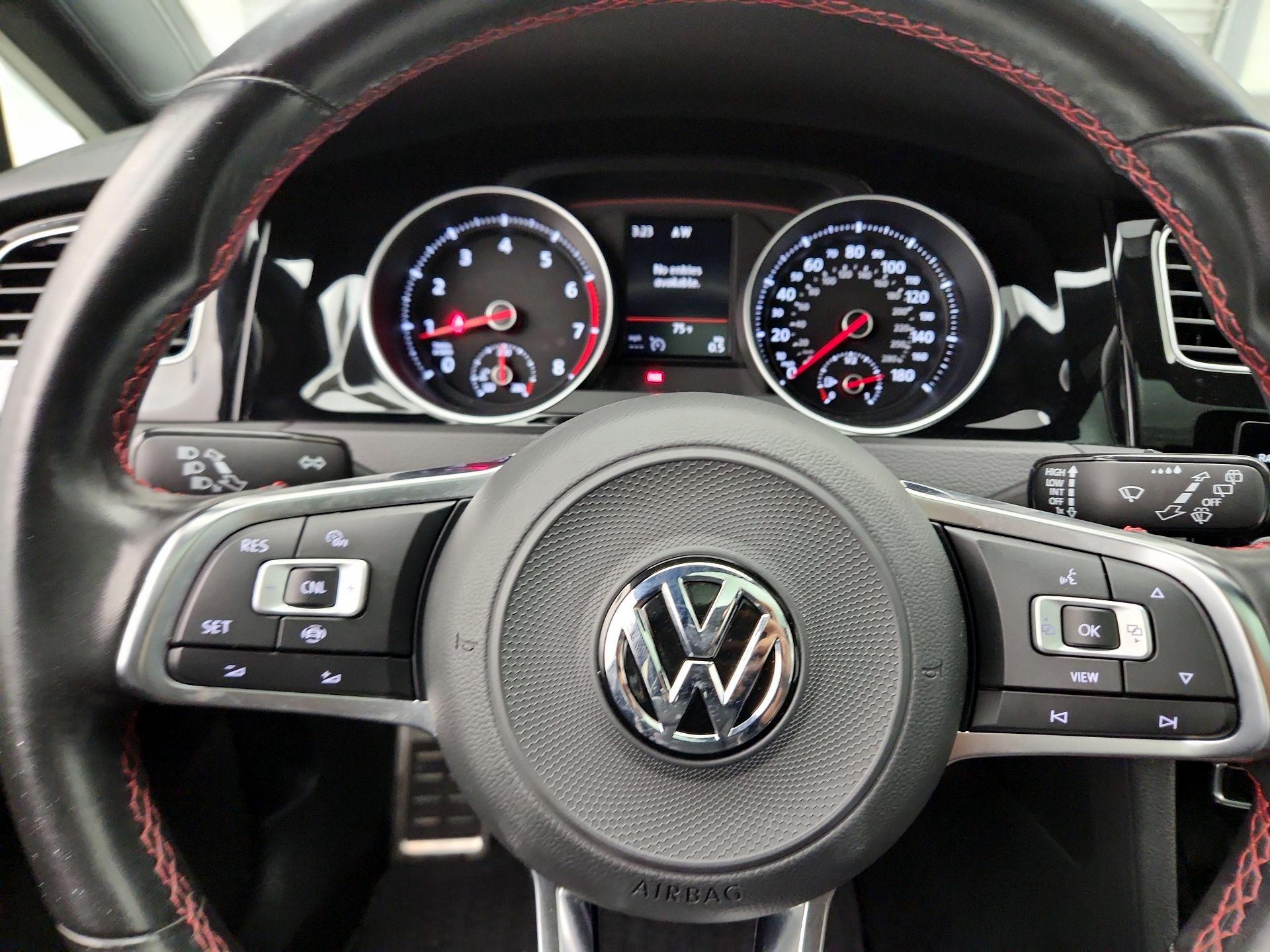 Thumbnail: 2021 Volkswagen Golf - 10