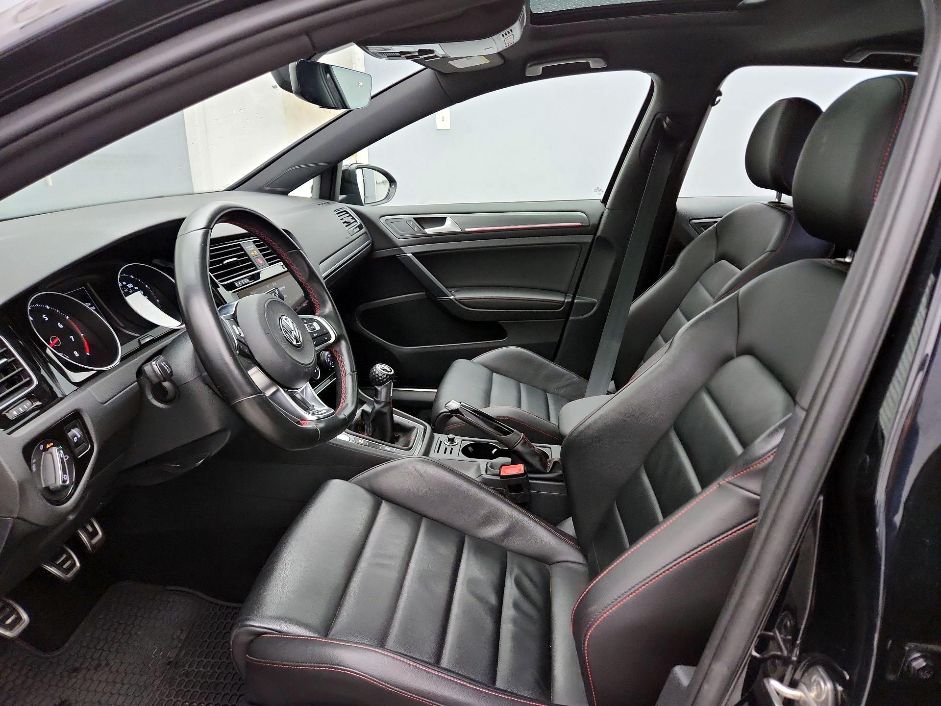 Thumbnail: 2021 Volkswagen Golf - 11