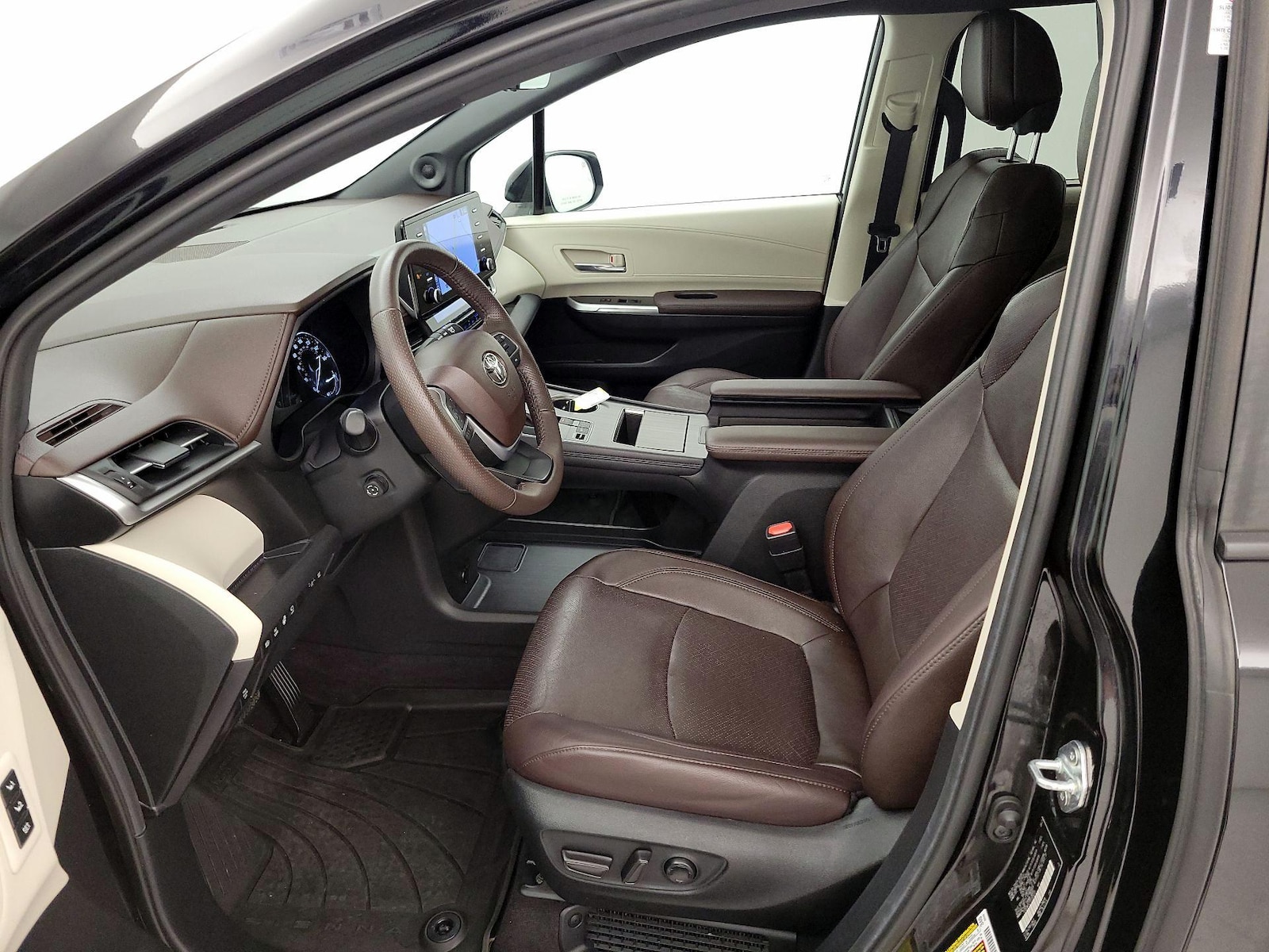 2023 Toyota Sienna Platinum - Photo 12