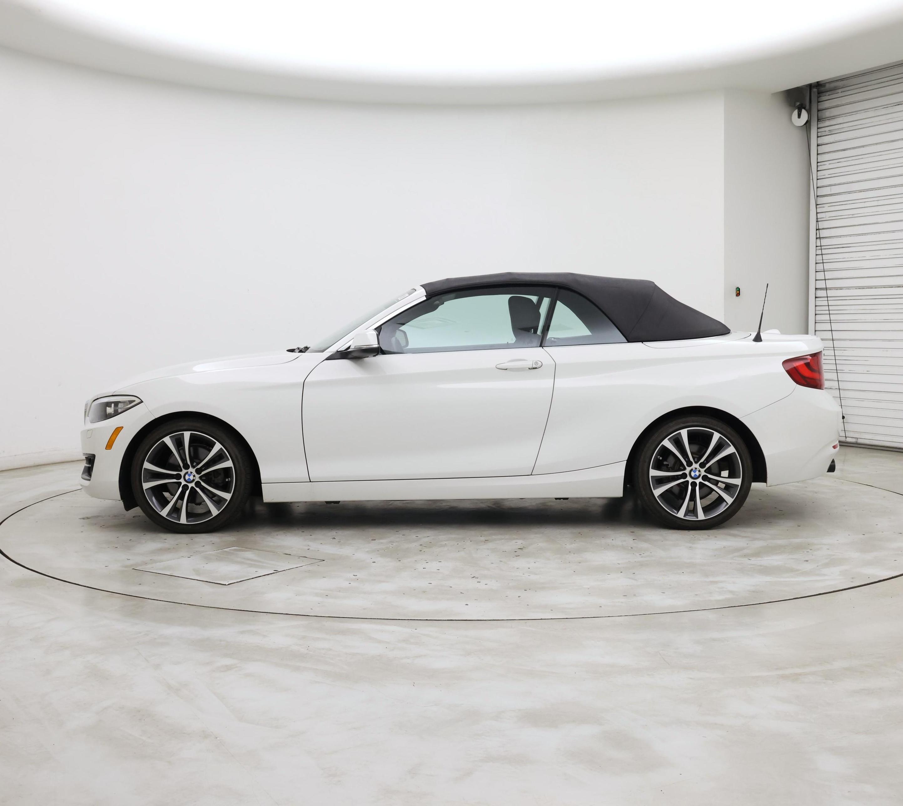 Thumbnail: 2017 BMW 2 Series - 3
