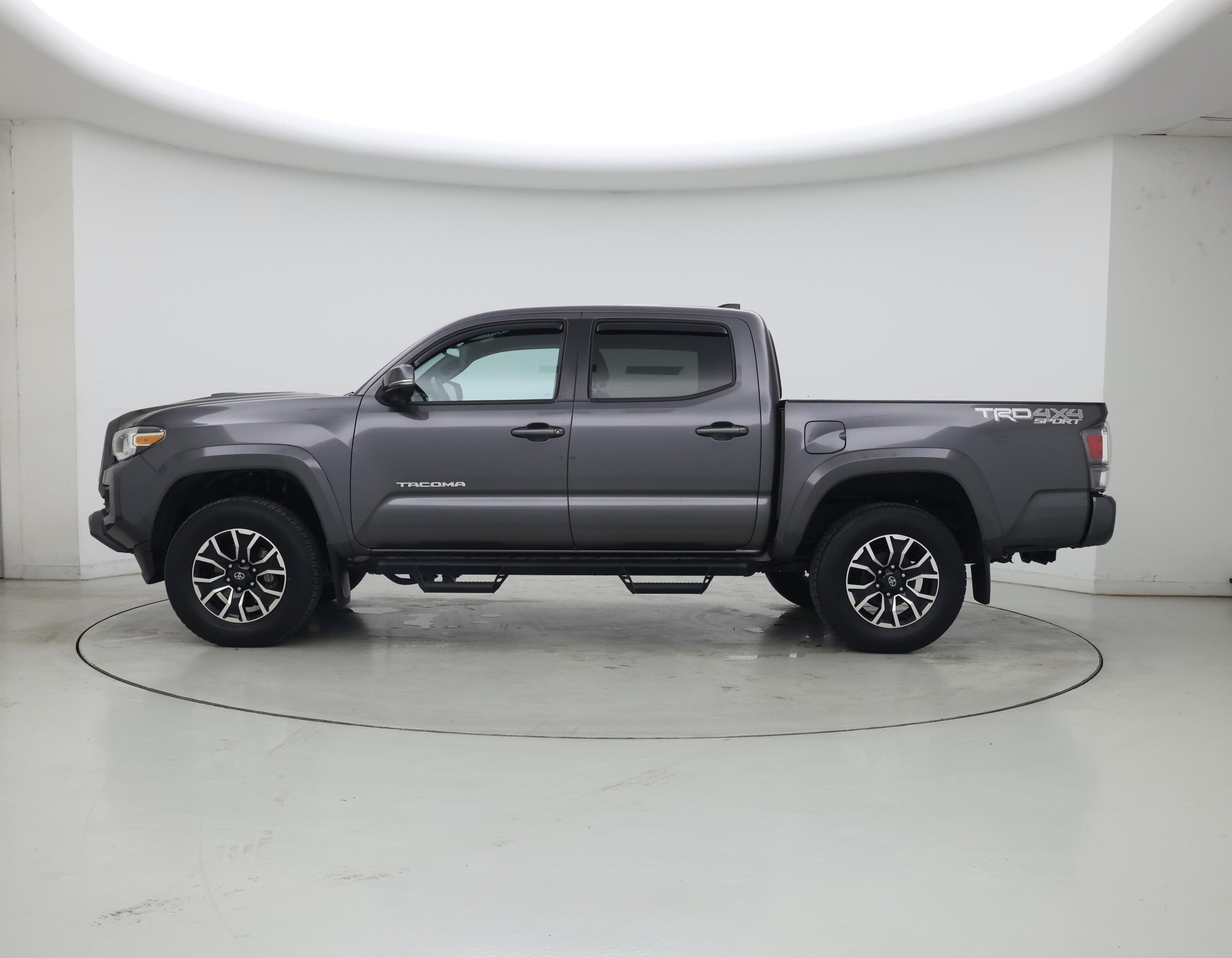 Thumbnail: 2021 Toyota Tacoma - 3