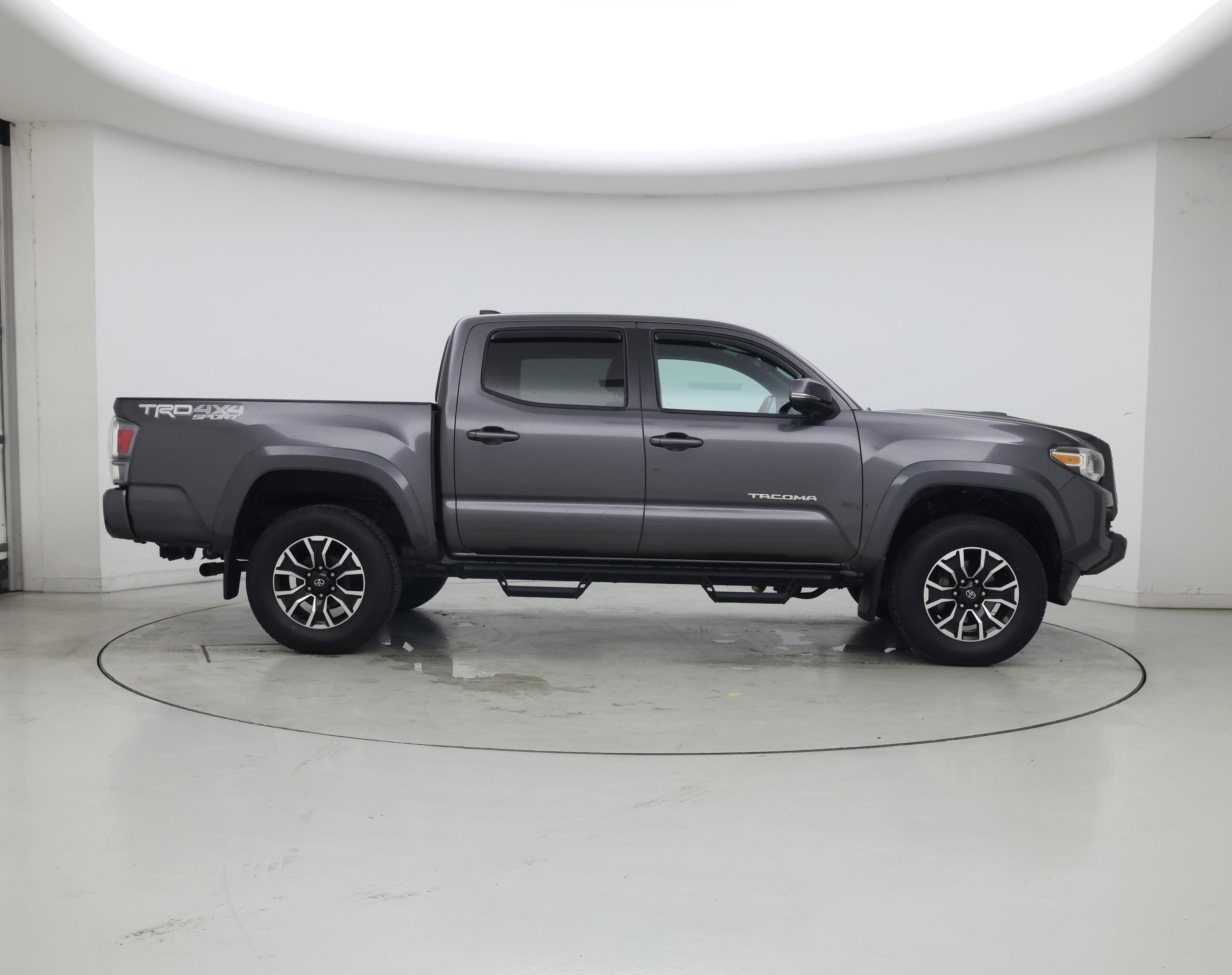 Thumbnail: 2021 Toyota Tacoma - 7