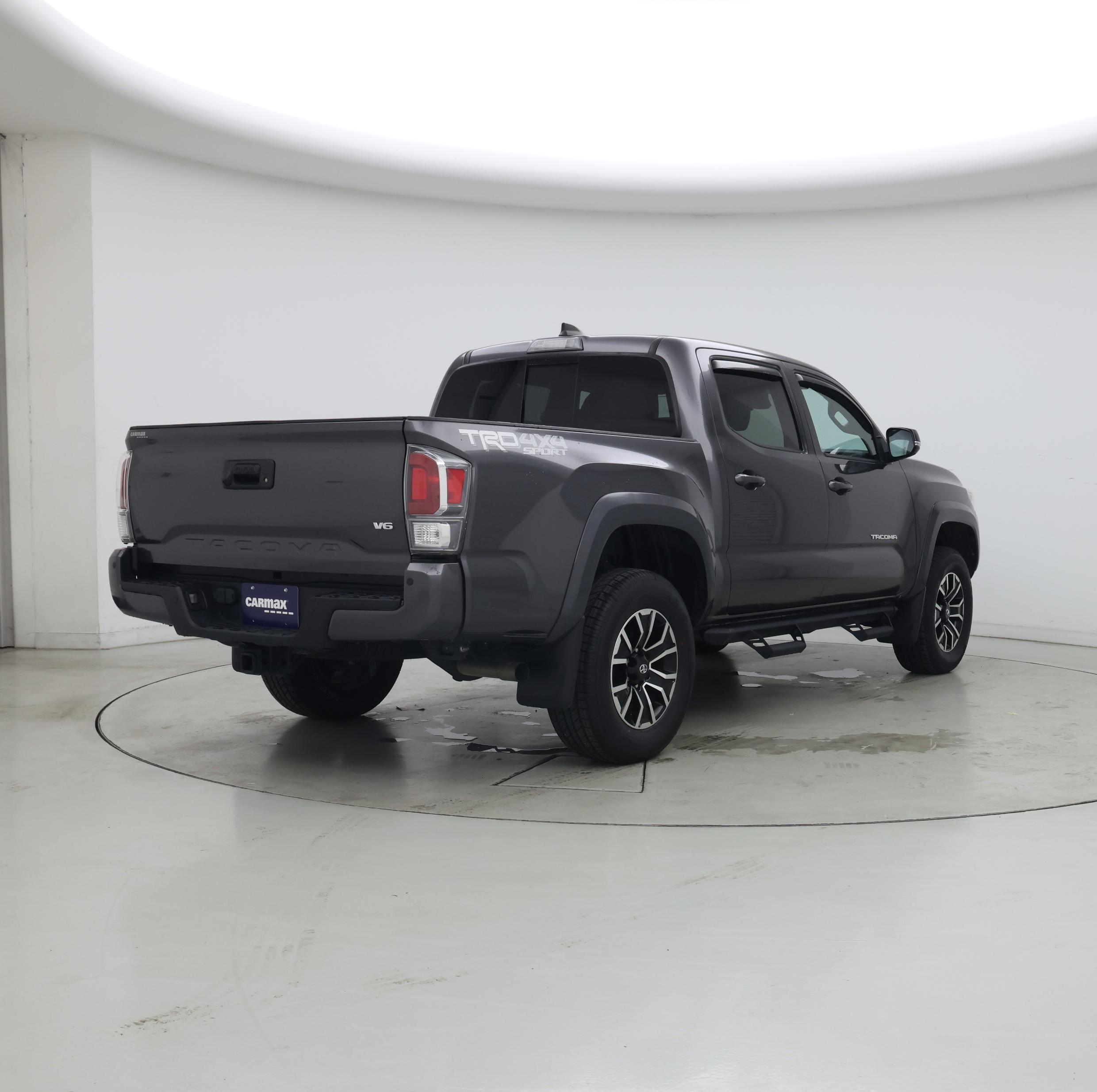 Thumbnail: 2021 Toyota Tacoma - 8