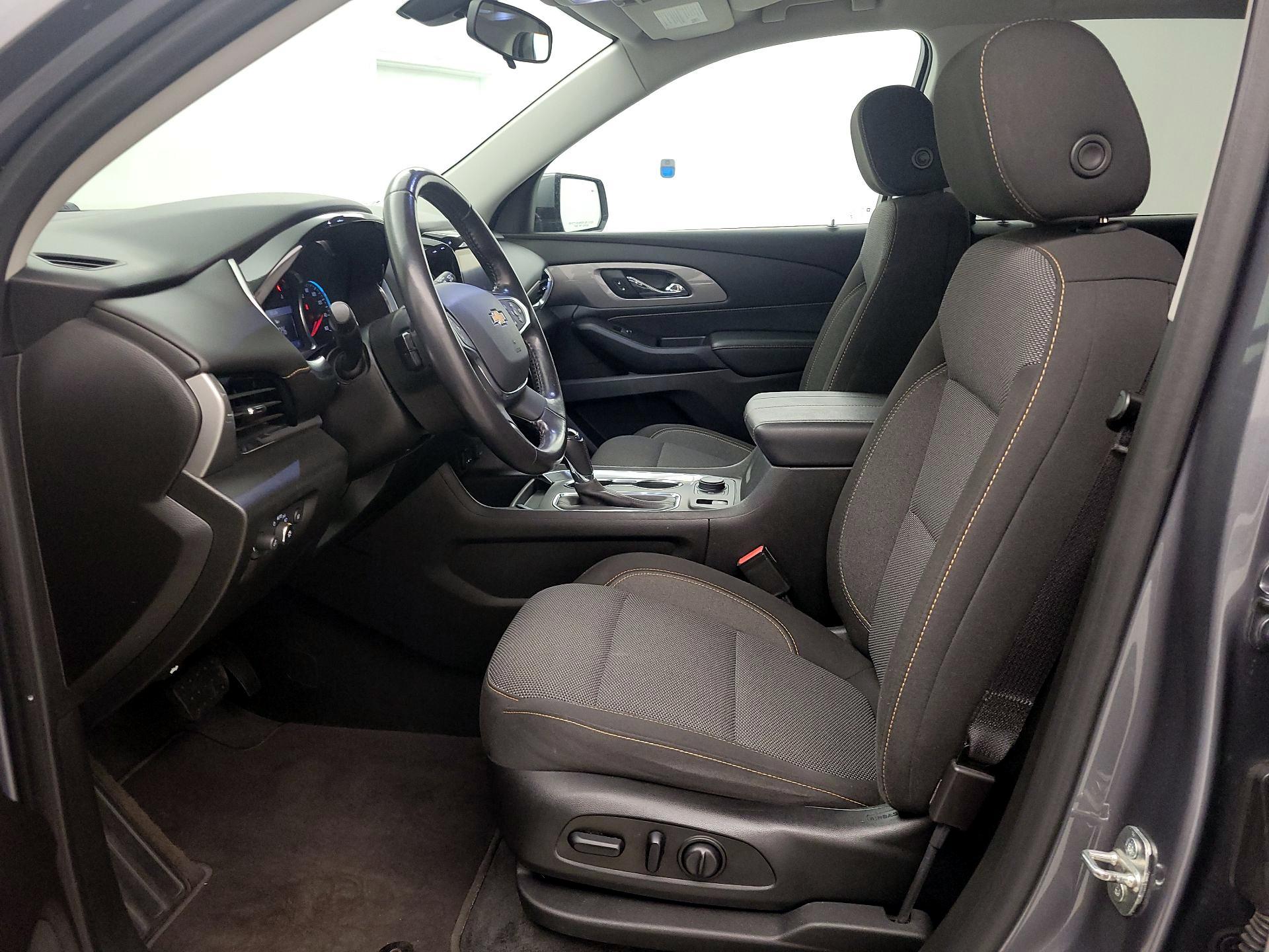 Thumbnail: 2020 Chevrolet Traverse - 11