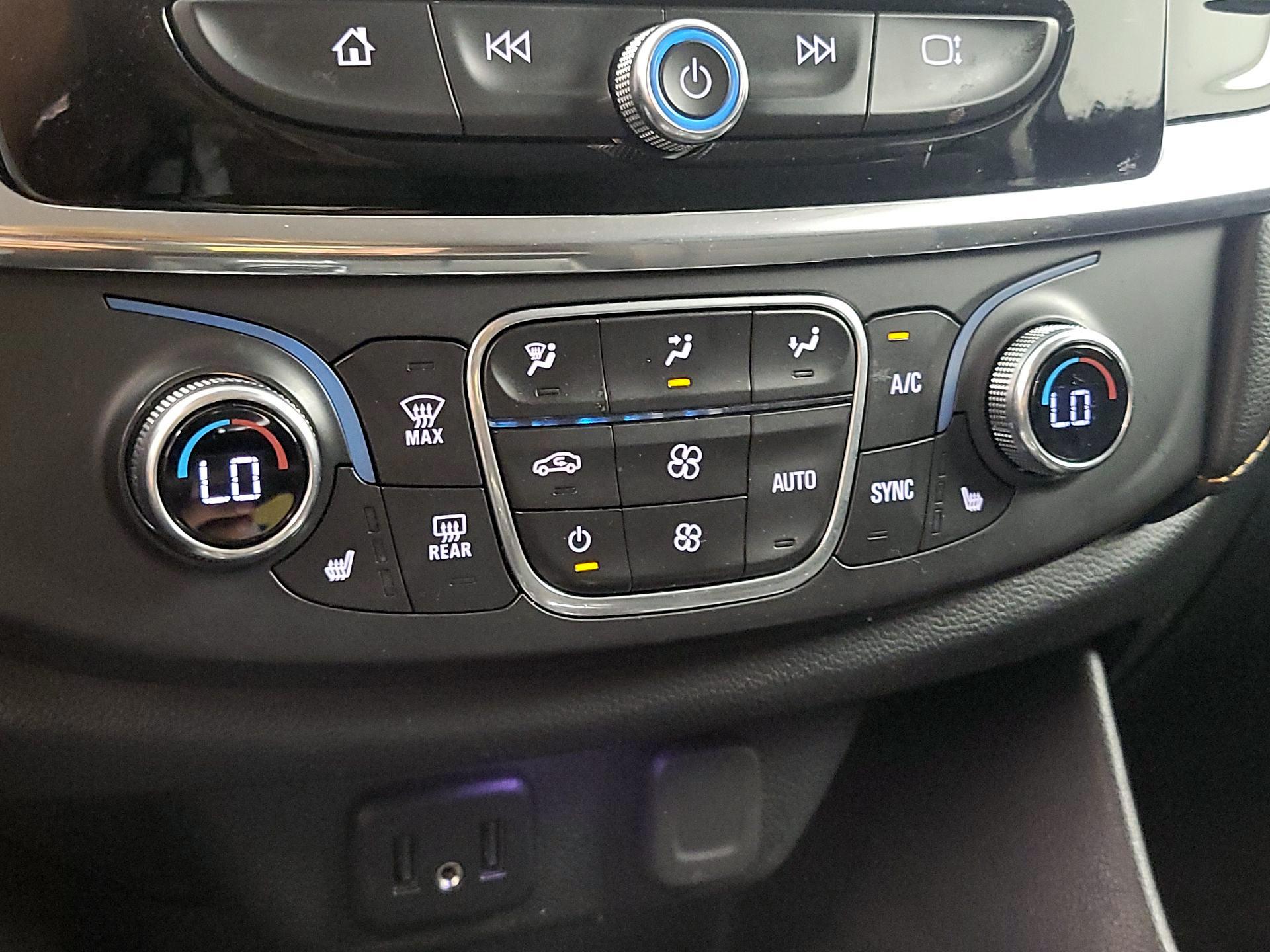 Thumbnail: 2020 Chevrolet Traverse - 16