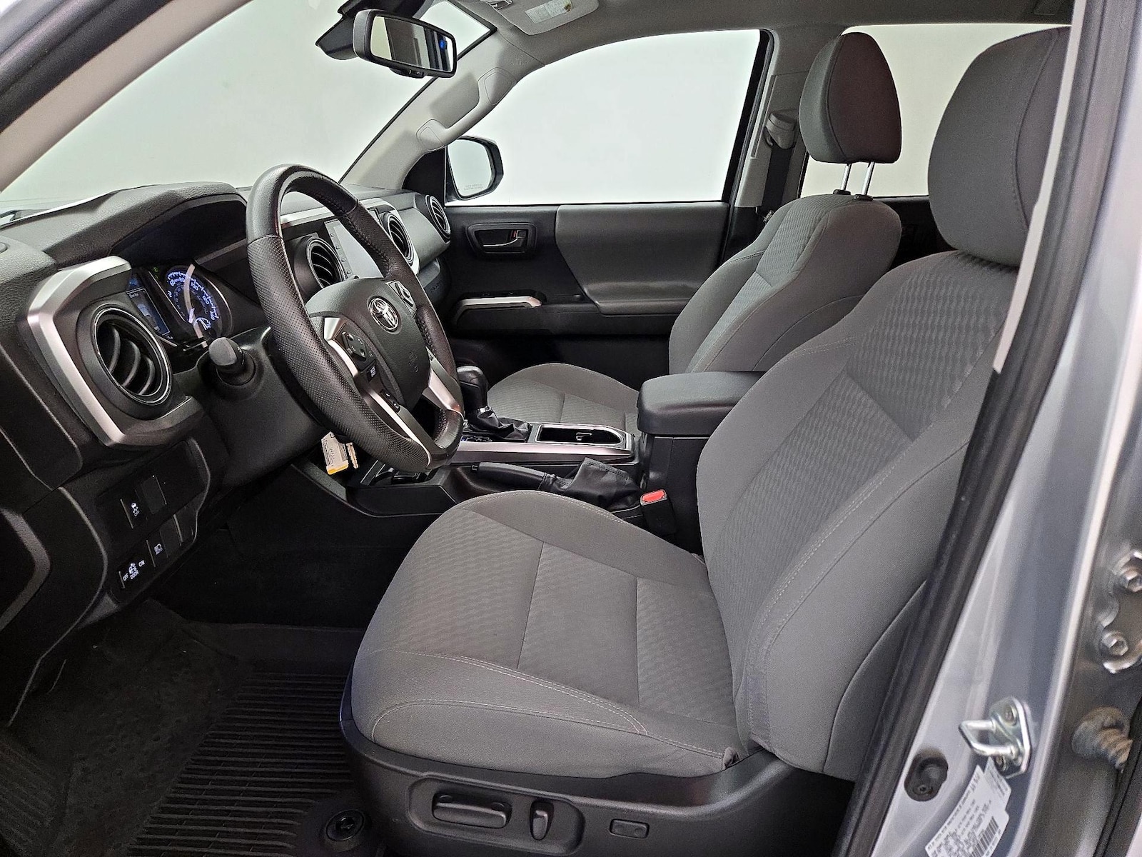 2022 Toyota Tacoma SR5 - Photo 12
