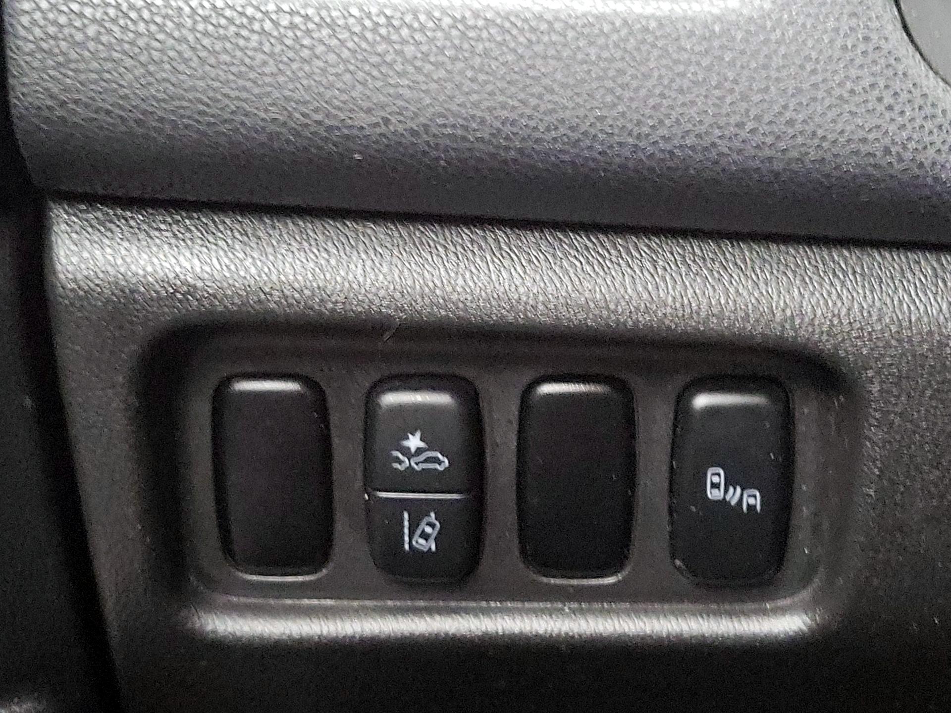 Thumbnail: 2021 Mitsubishi Outlander Sport - 13