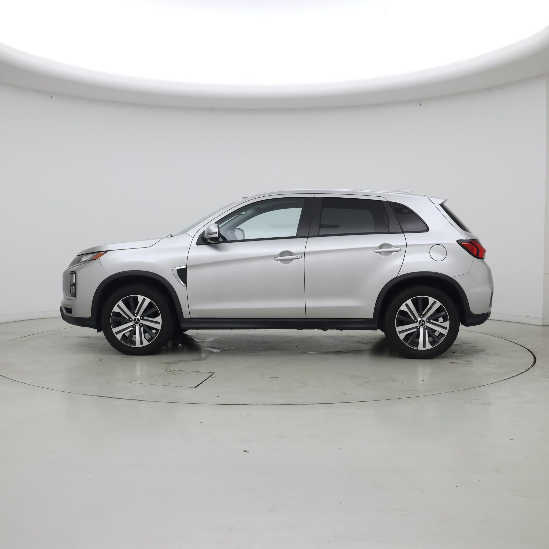 Thumbnail: 2021 Mitsubishi Outlander Sport - 3
