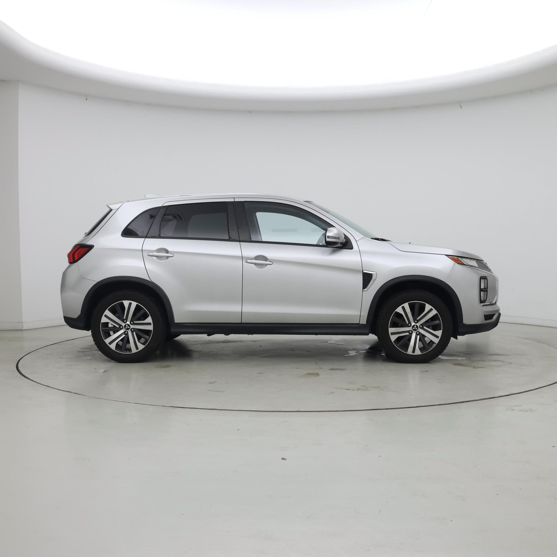 Thumbnail: 2021 Mitsubishi Outlander Sport - 7