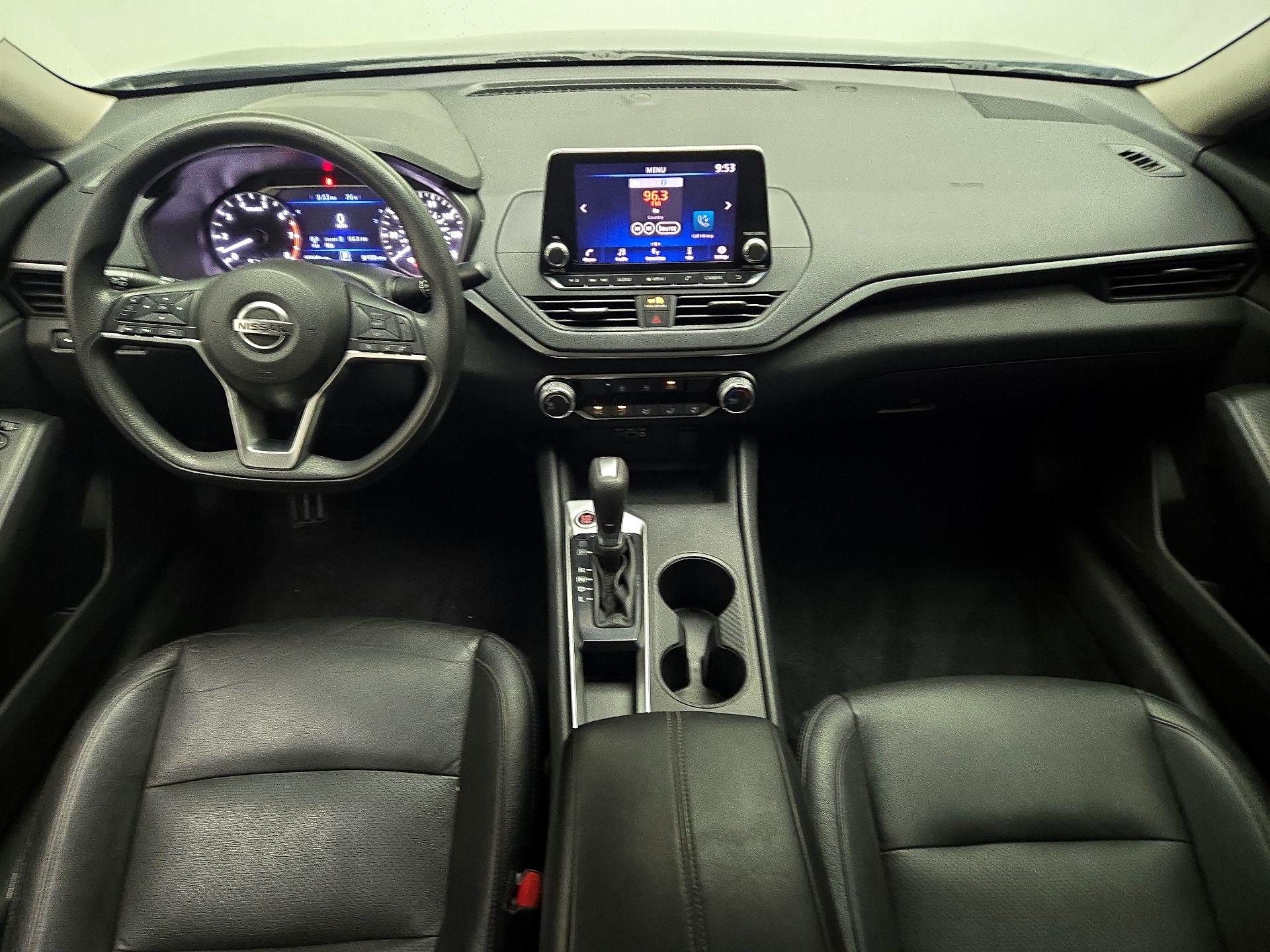 Thumbnail: 2020 Nissan Altima - 9