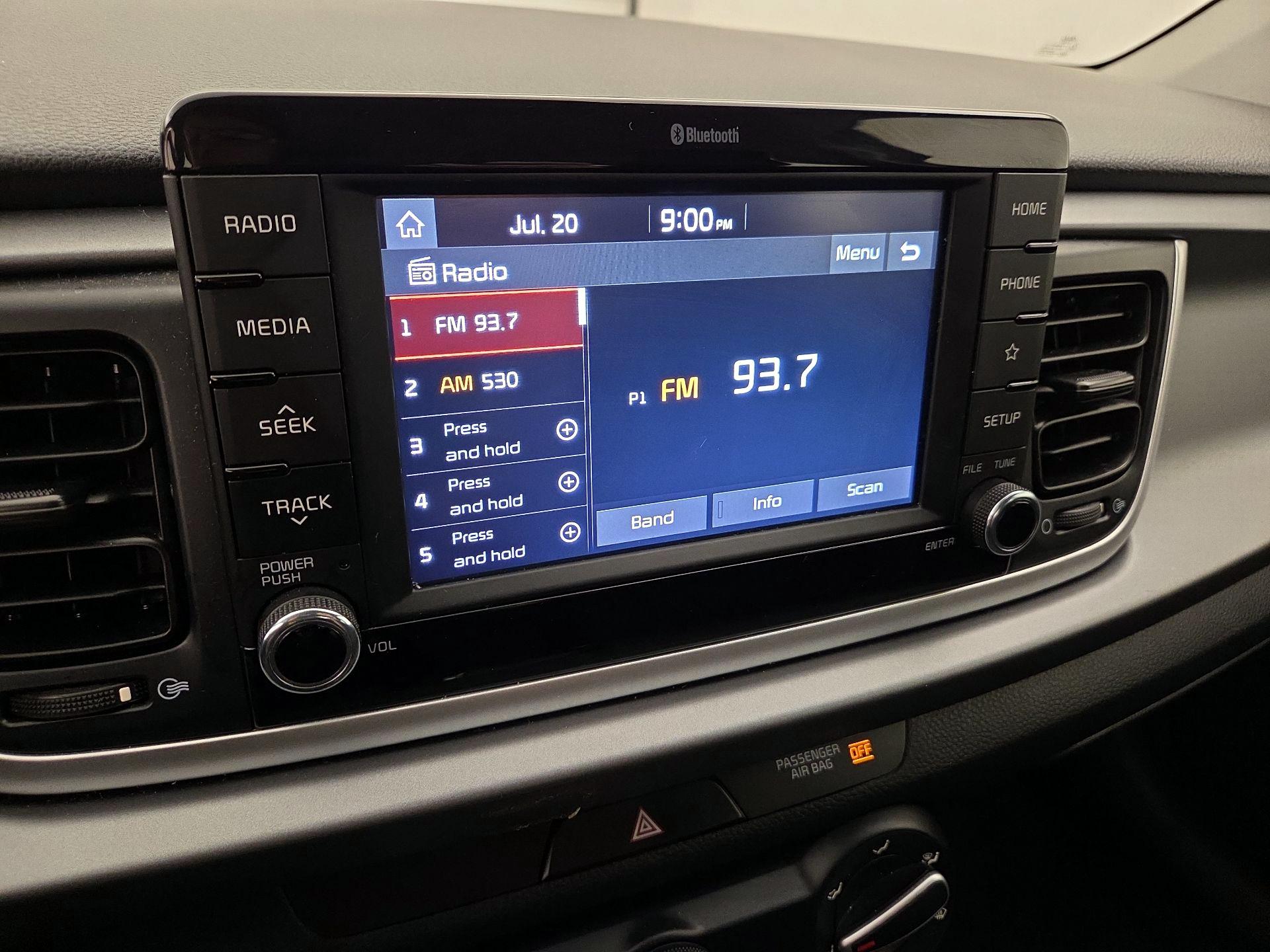 Thumbnail: 2019 Kia Rio5 - 15