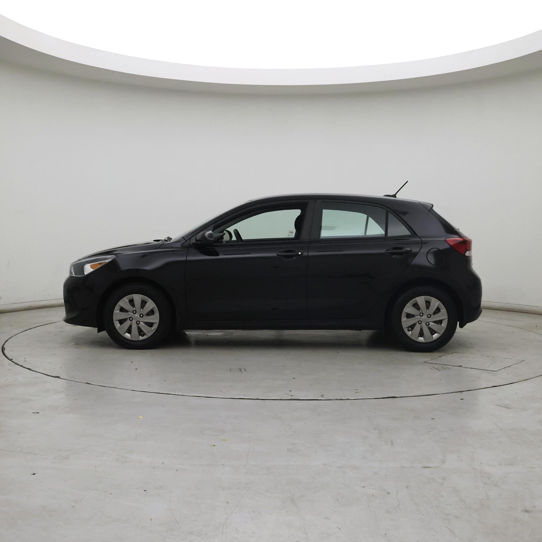 Thumbnail: 2019 Kia Rio5 - 3