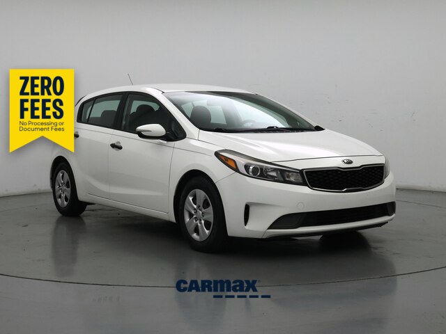 White 2017 Kia Forte5 Hatchback Front-Wheel Drive Automatic