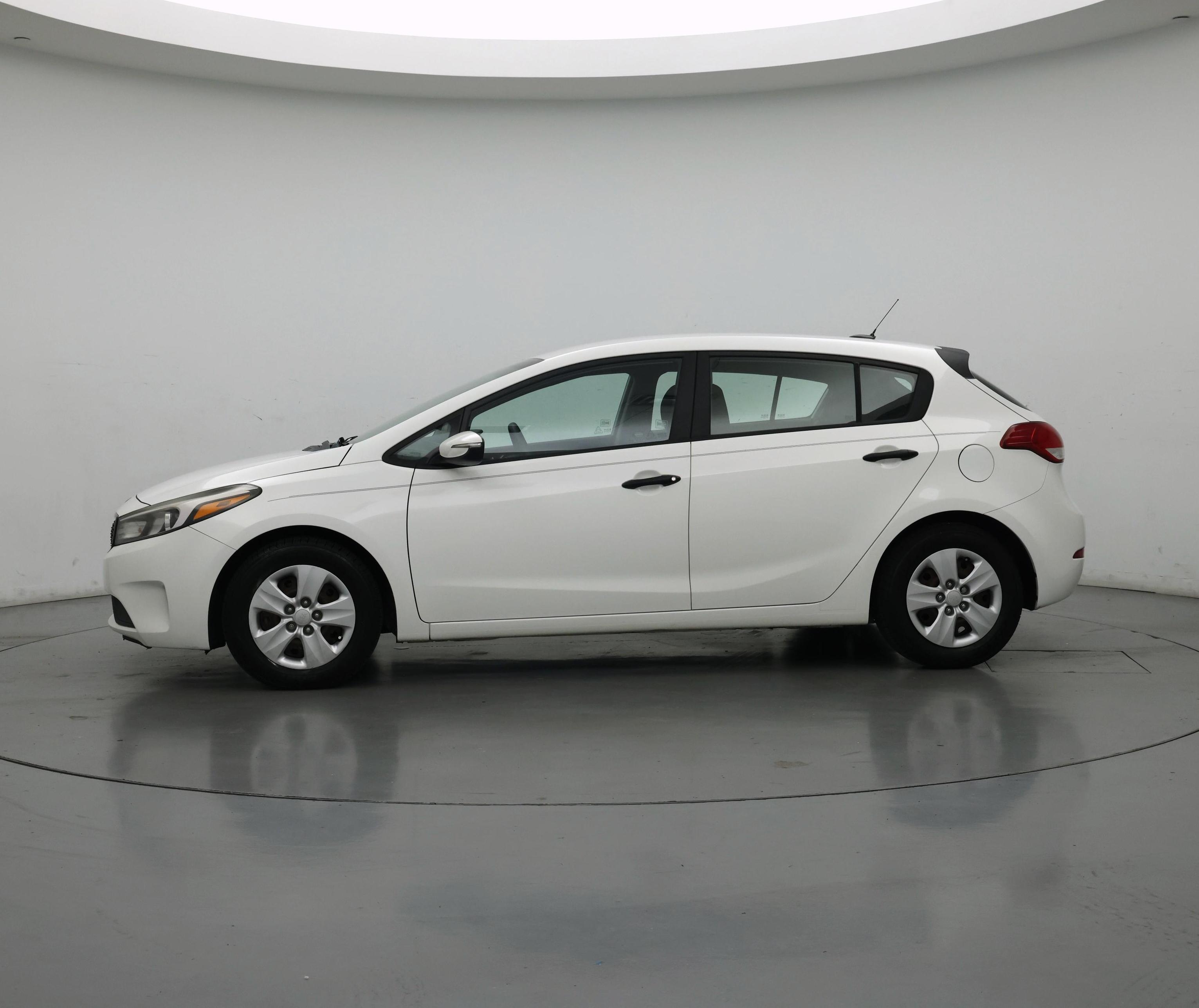 Thumbnail: 2017 Kia Forte - 3
