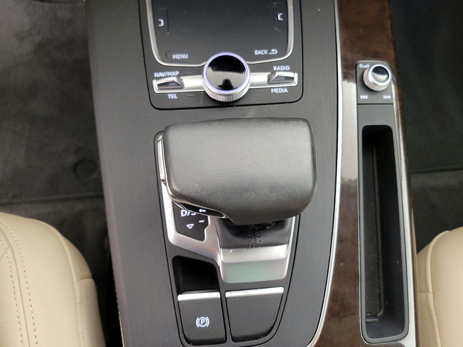 2020 Audi Q5 Premium Plus - Photo 19