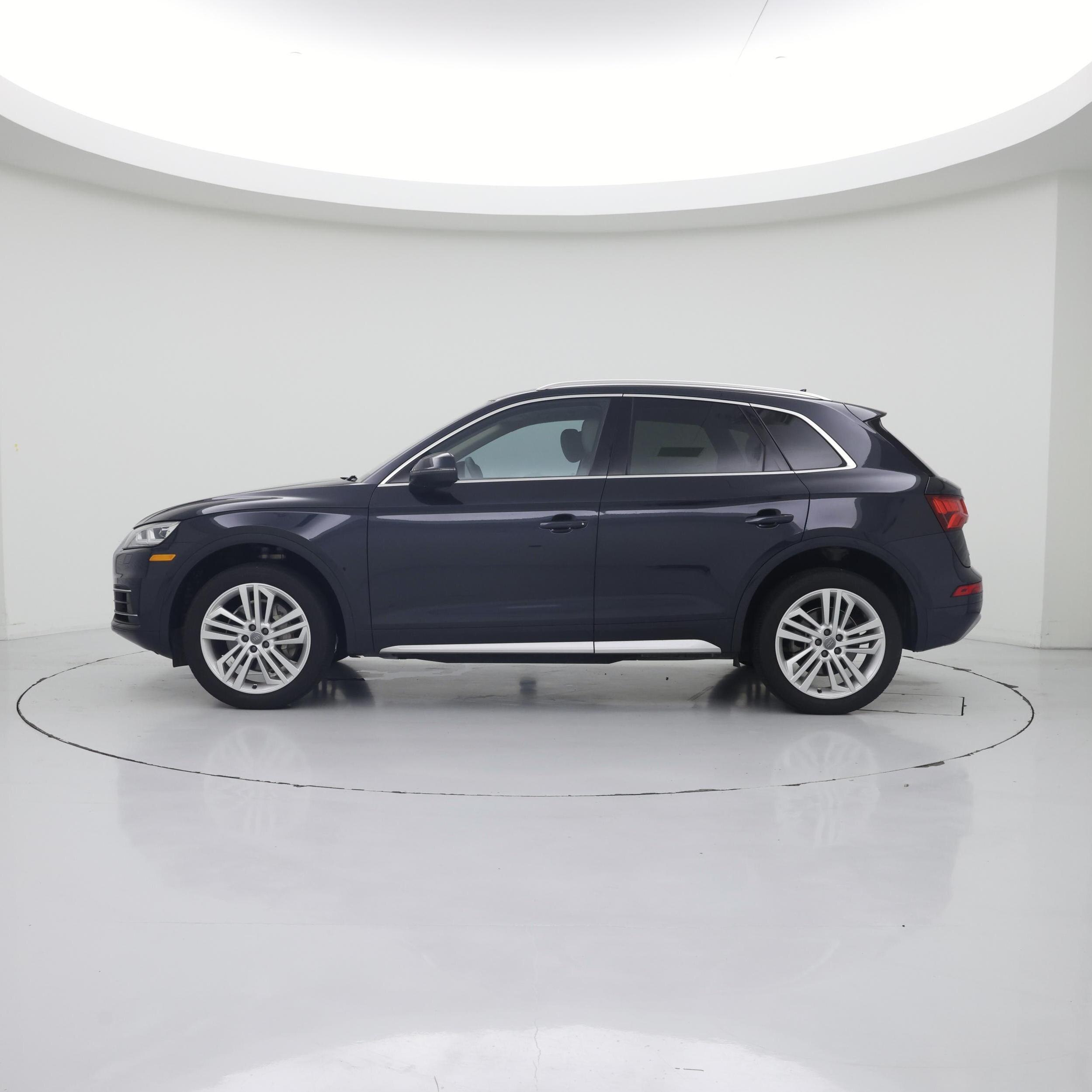 Thumbnail: 2020 Audi Q5 - 3