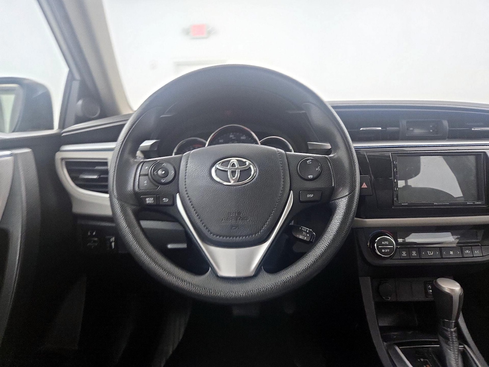 2016 Toyota Corolla L - Photo 11