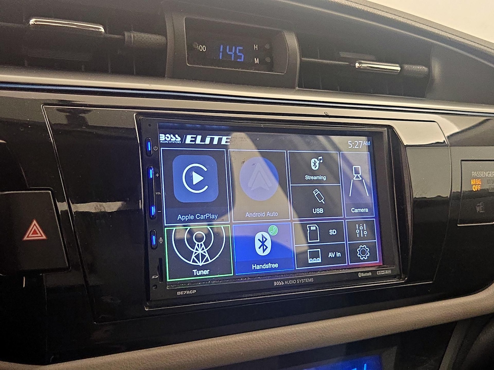 2016 Toyota Corolla L - Photo 16
