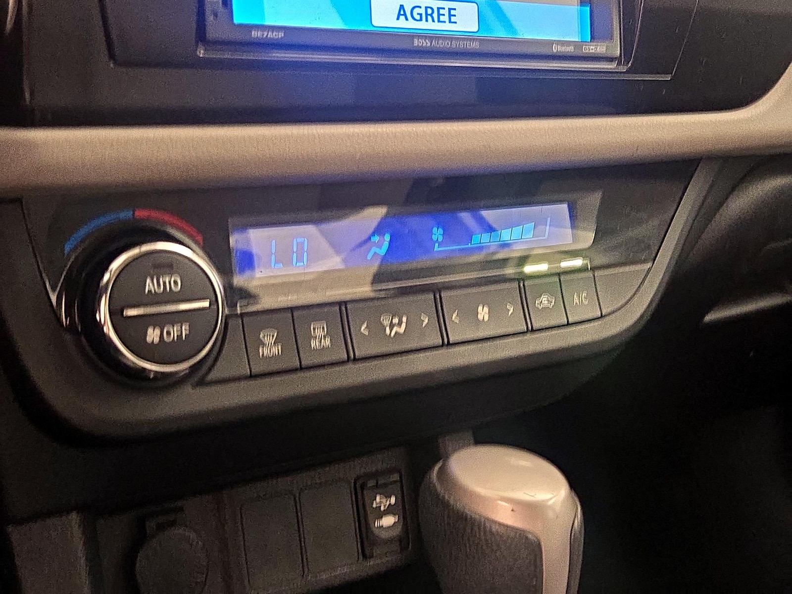 2016 Toyota Corolla L - Photo 17