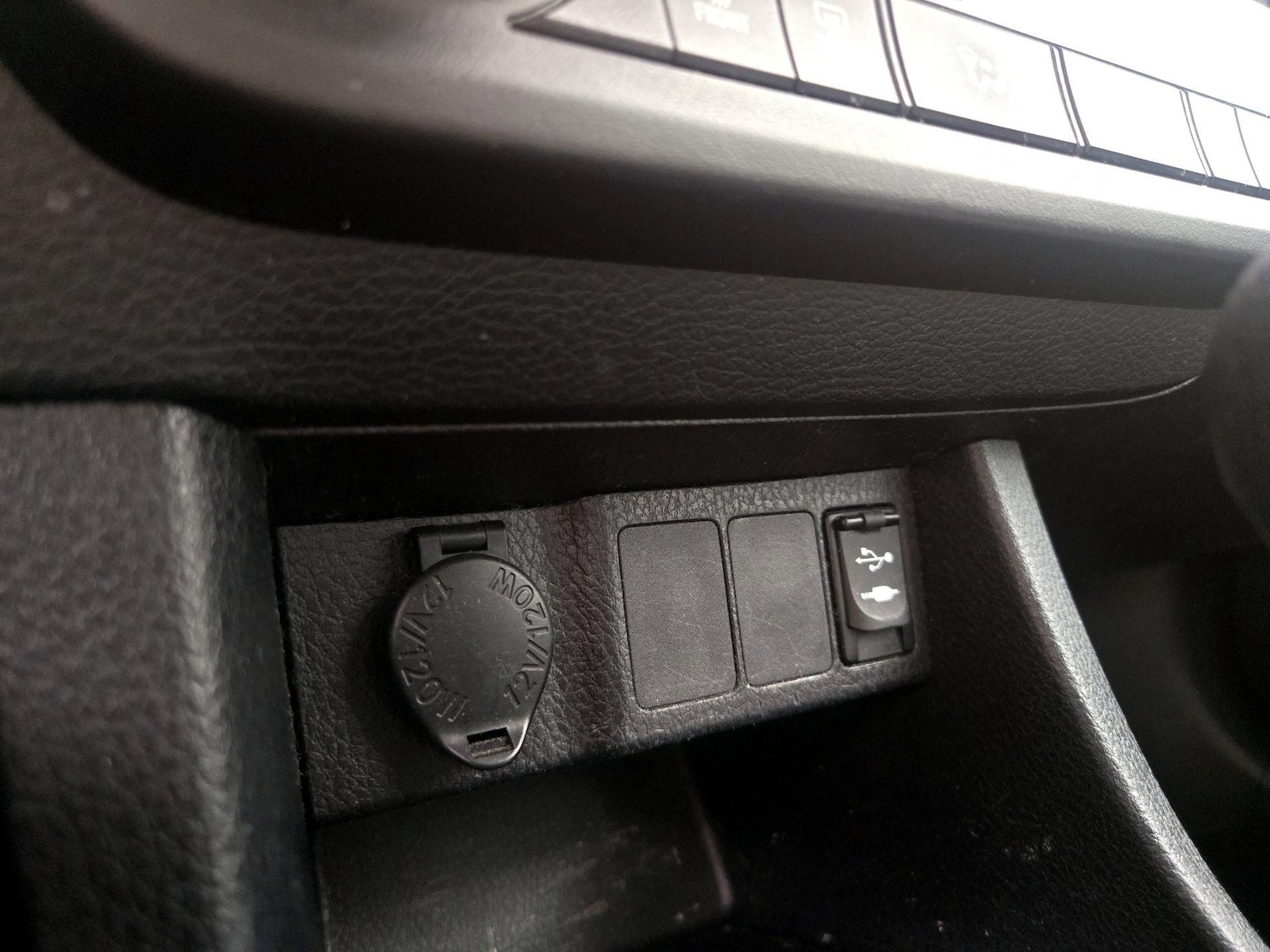 2016 Toyota Corolla L - Photo 19