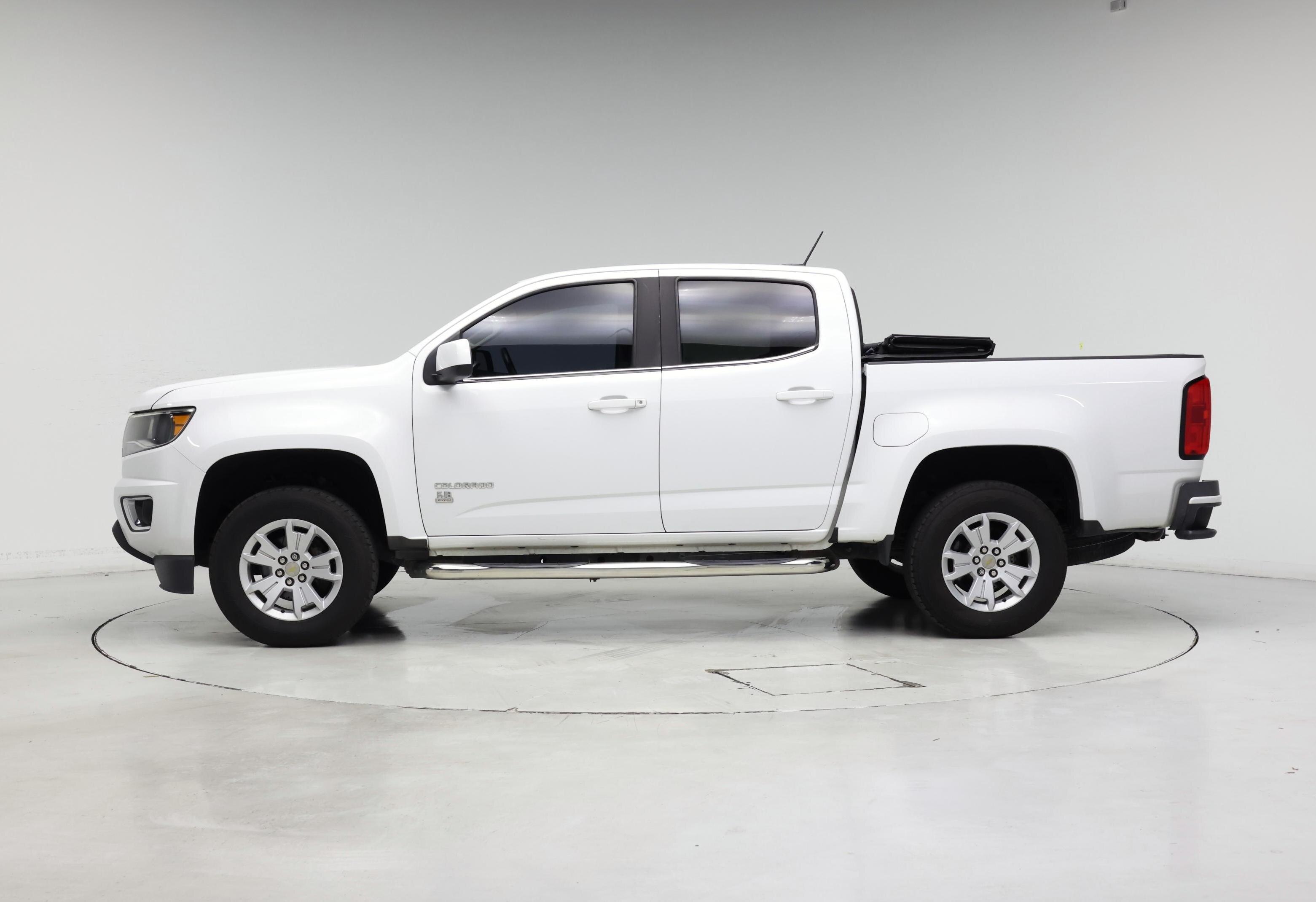 Thumbnail: 2018 Chevrolet Colorado - 3