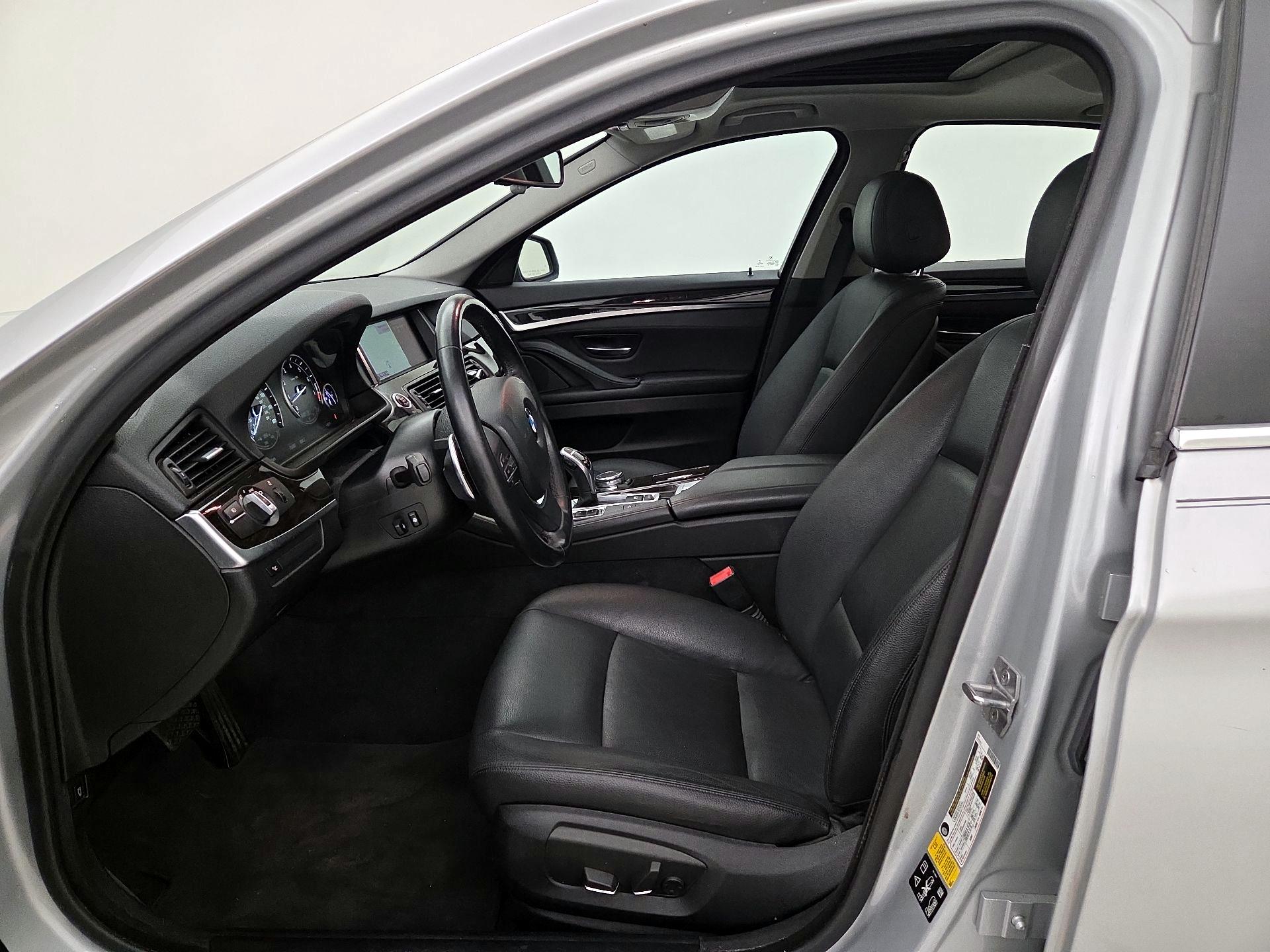 Thumbnail: 2016 BMW 5 Series - 11