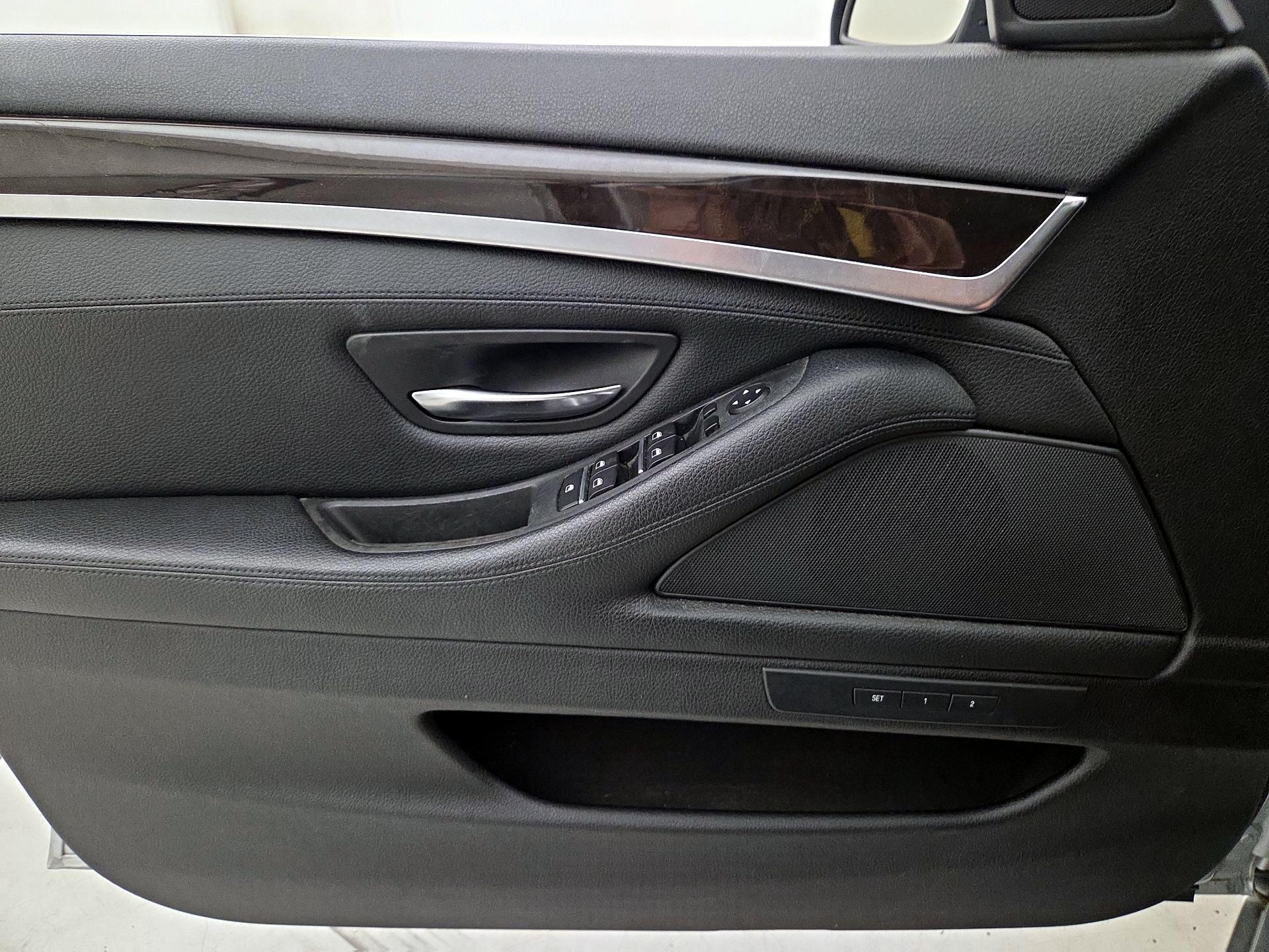 Thumbnail: 2016 BMW 5 Series - 12