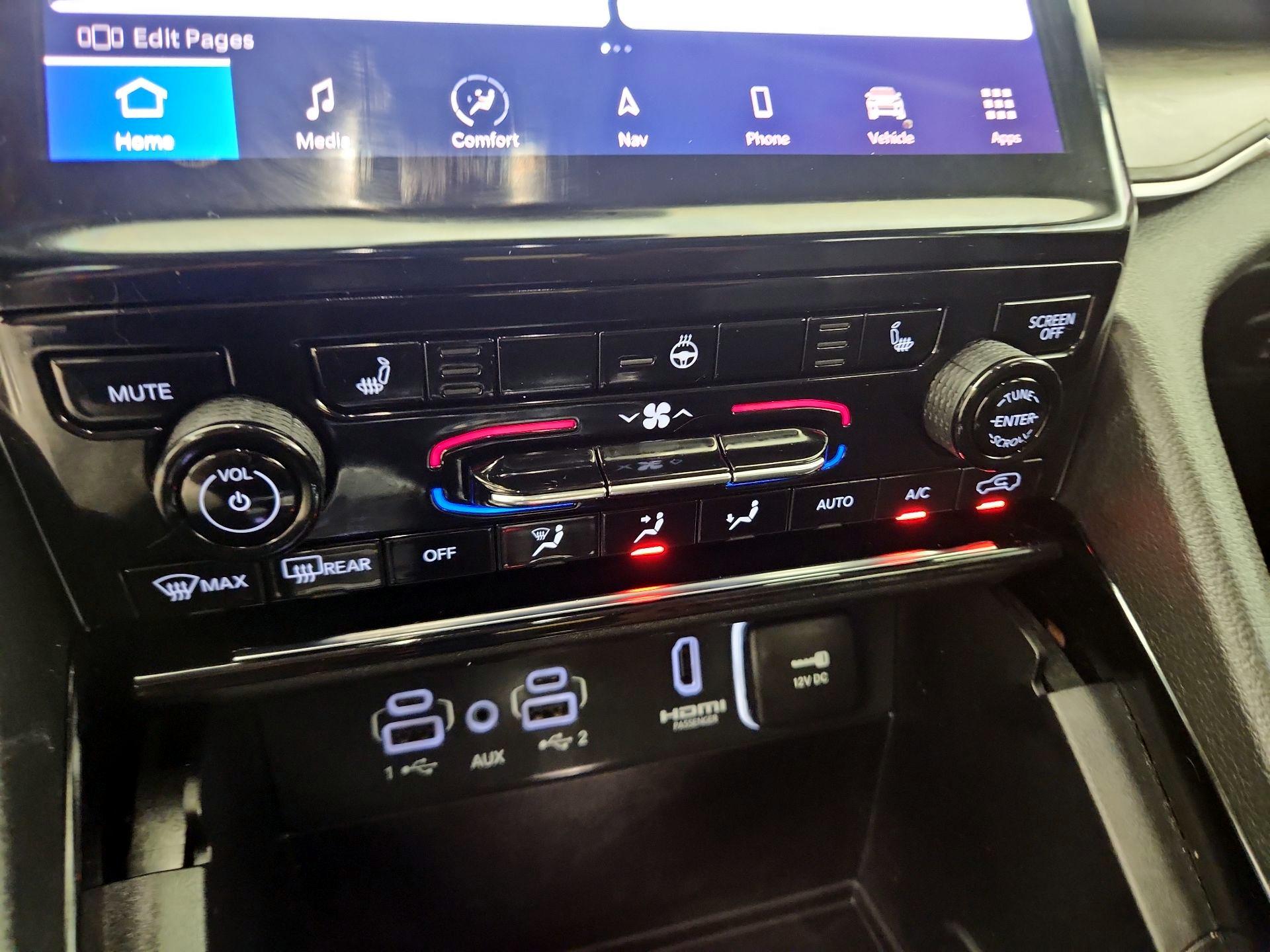Thumbnail: 2022 Jeep Grand Cherokee - 17