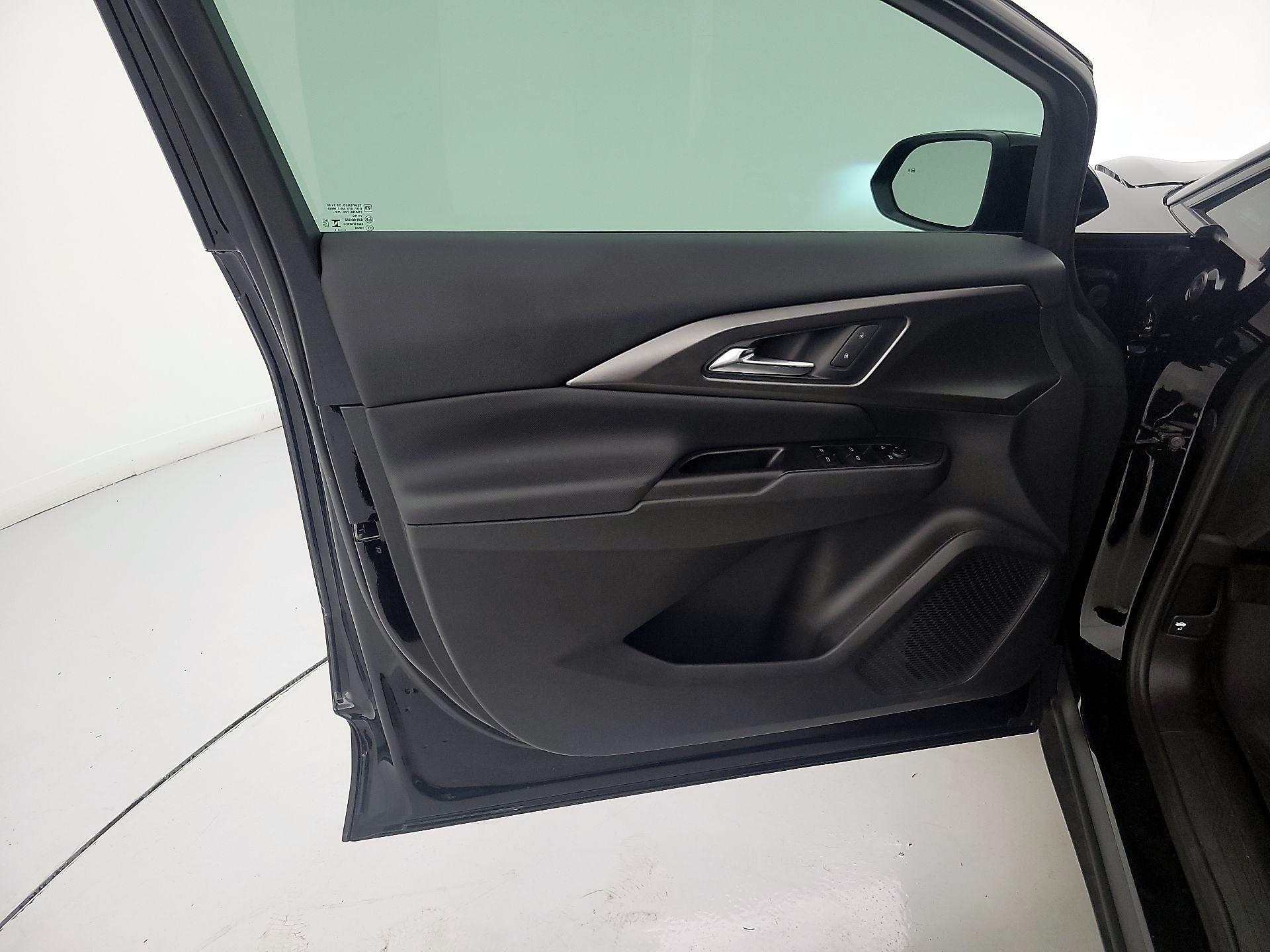 Thumbnail: 2025 Chevrolet Equinox - 12
