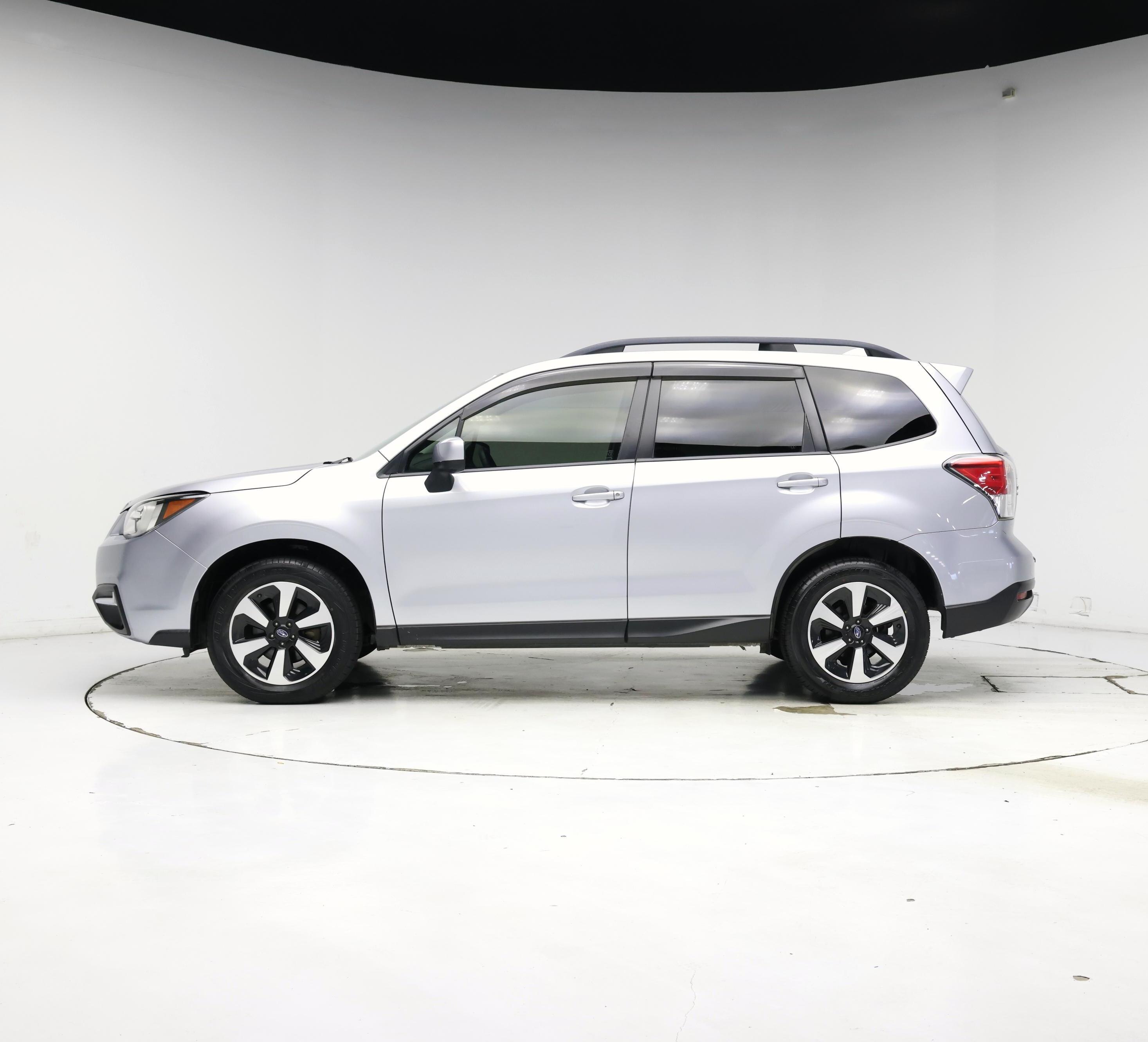 Thumbnail: 2018 Subaru Forester - 3