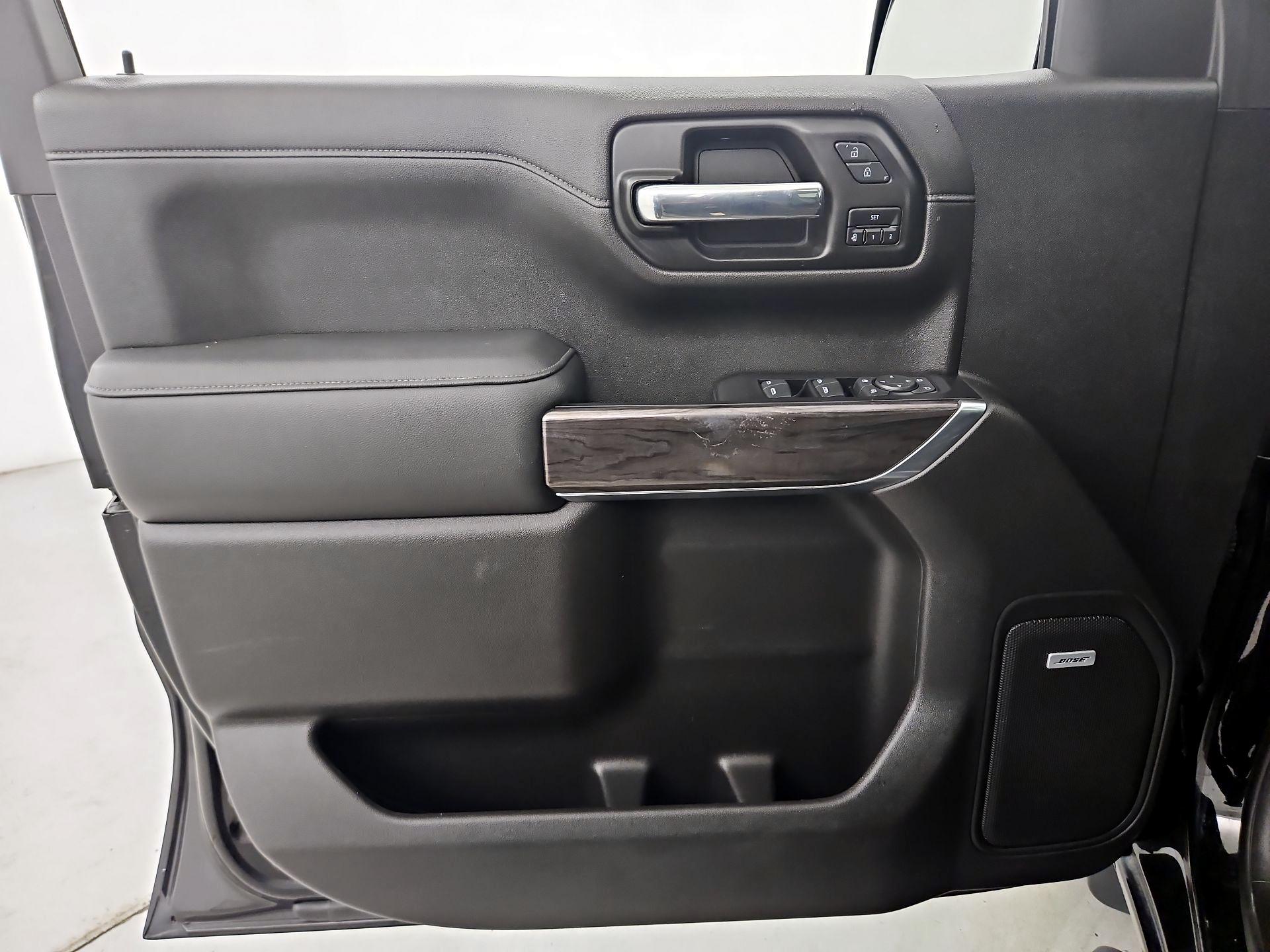Thumbnail: 2020 Chevrolet Silverado 1500 - 12