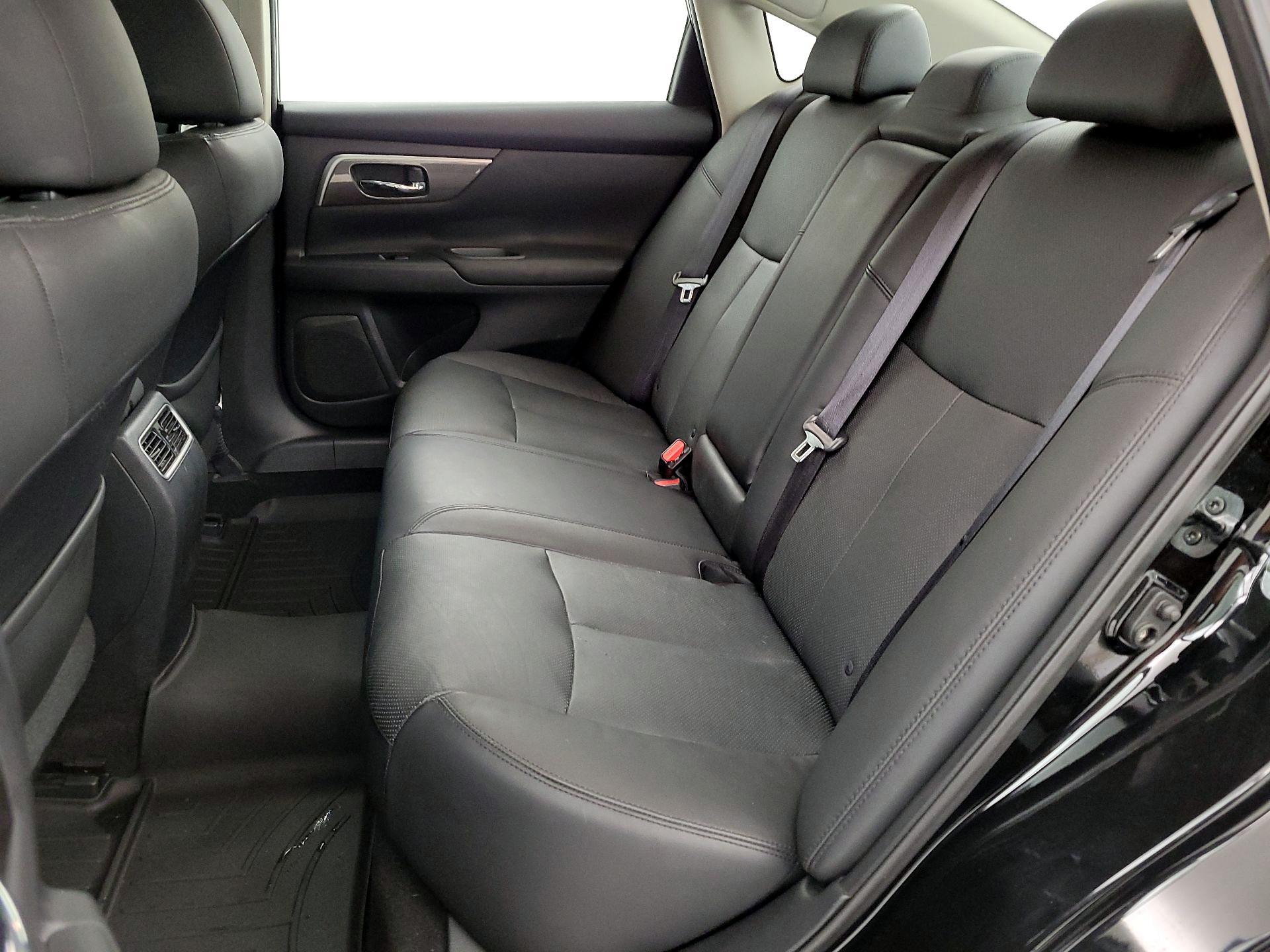 Thumbnail: 2014 Nissan Altima - 20