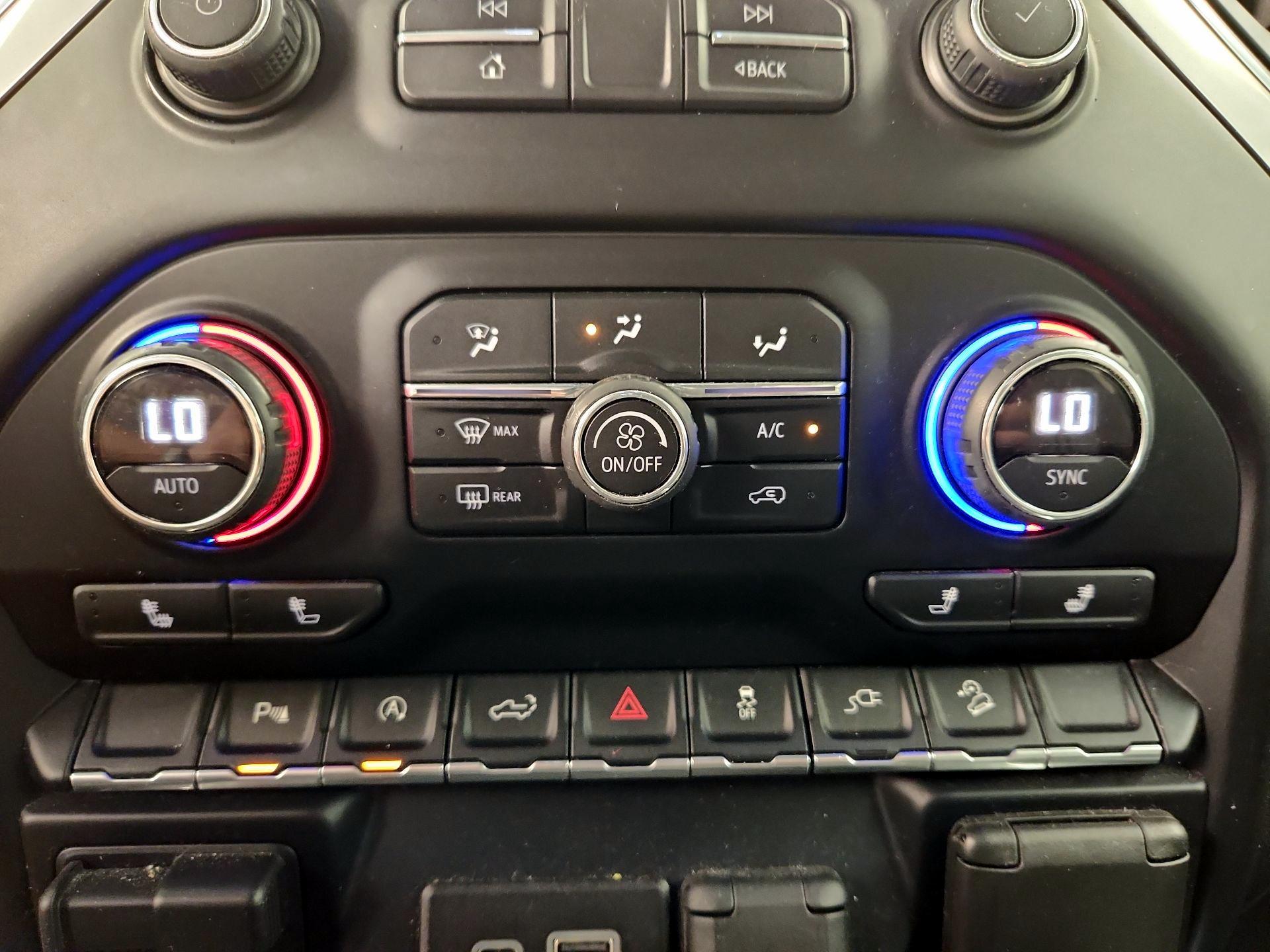 Thumbnail: 2019 Chevrolet Silverado 1500 - 16