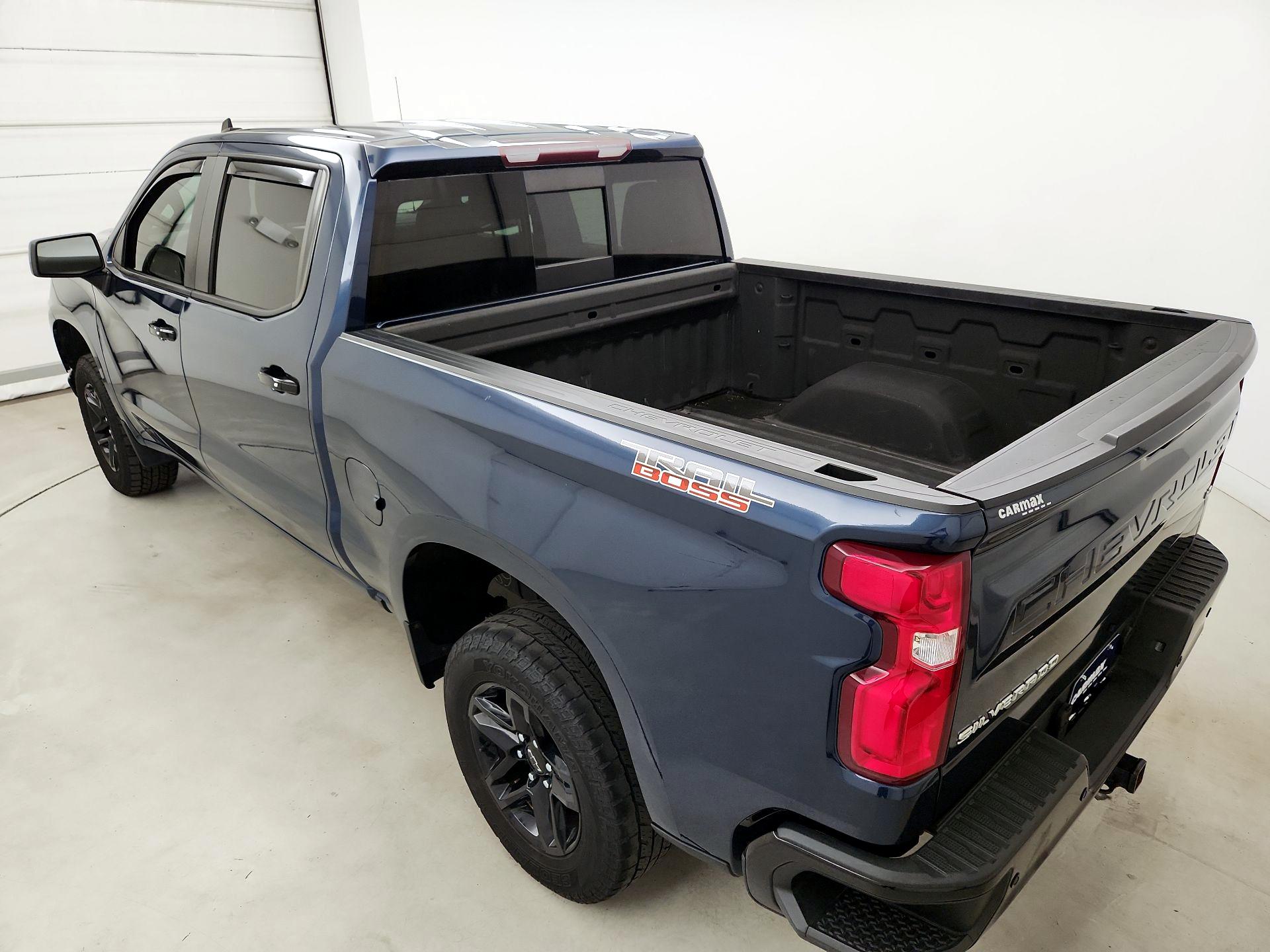 Thumbnail: 2019 Chevrolet Silverado 1500 - 20