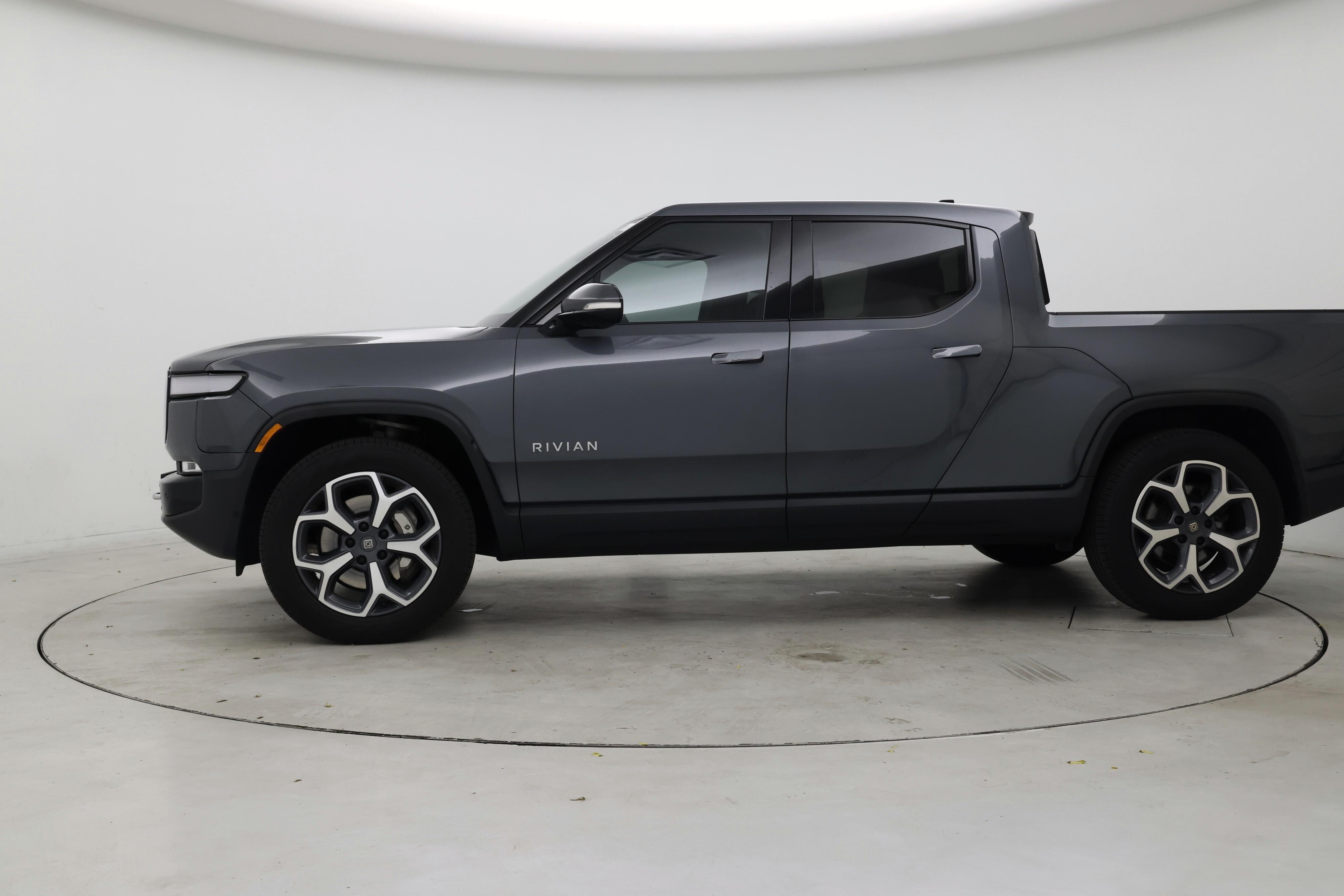 Thumbnail: 2024 Rivian R1T - 3