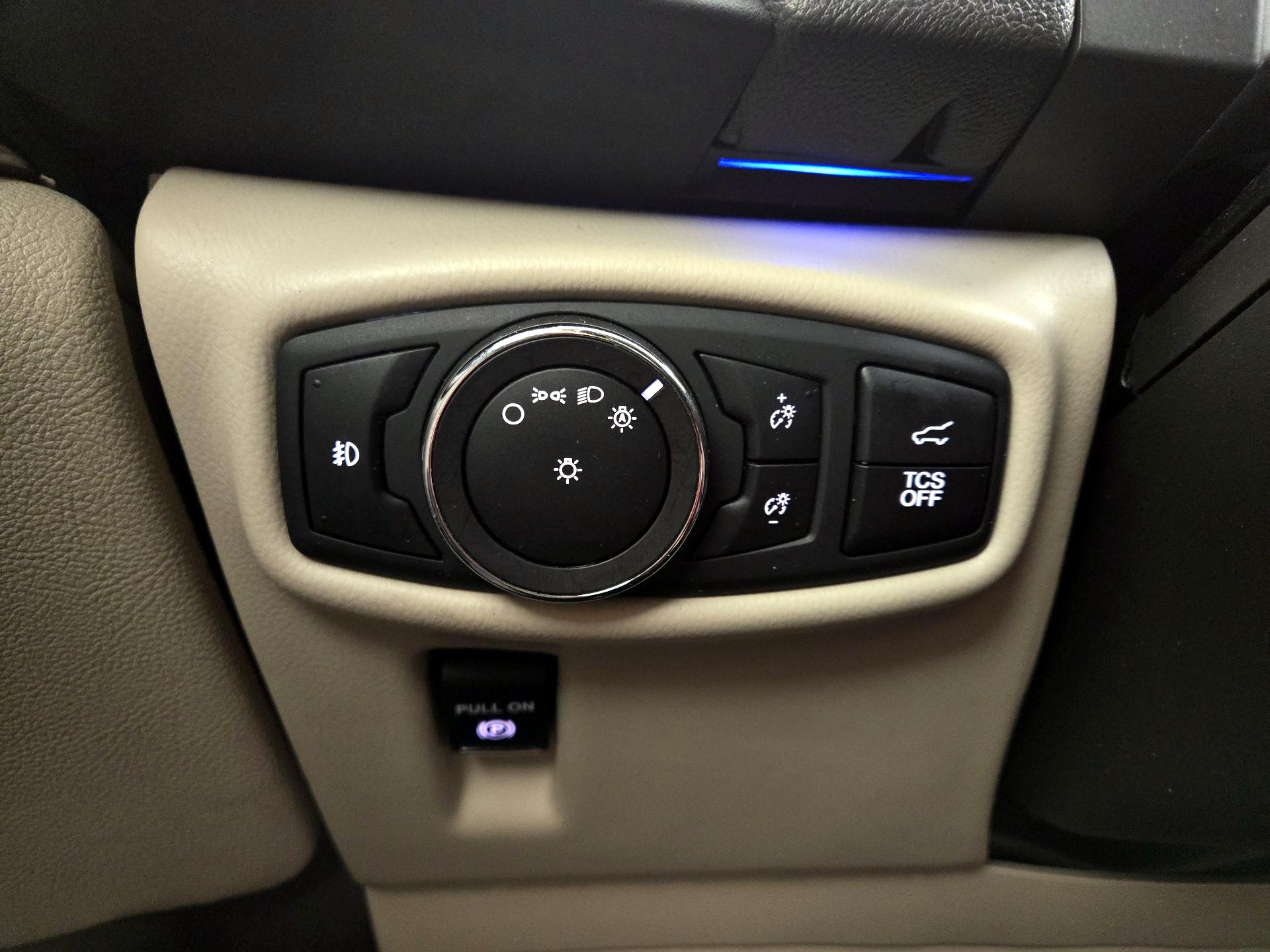 Thumbnail: 2019 Lincoln Nautilus - 13