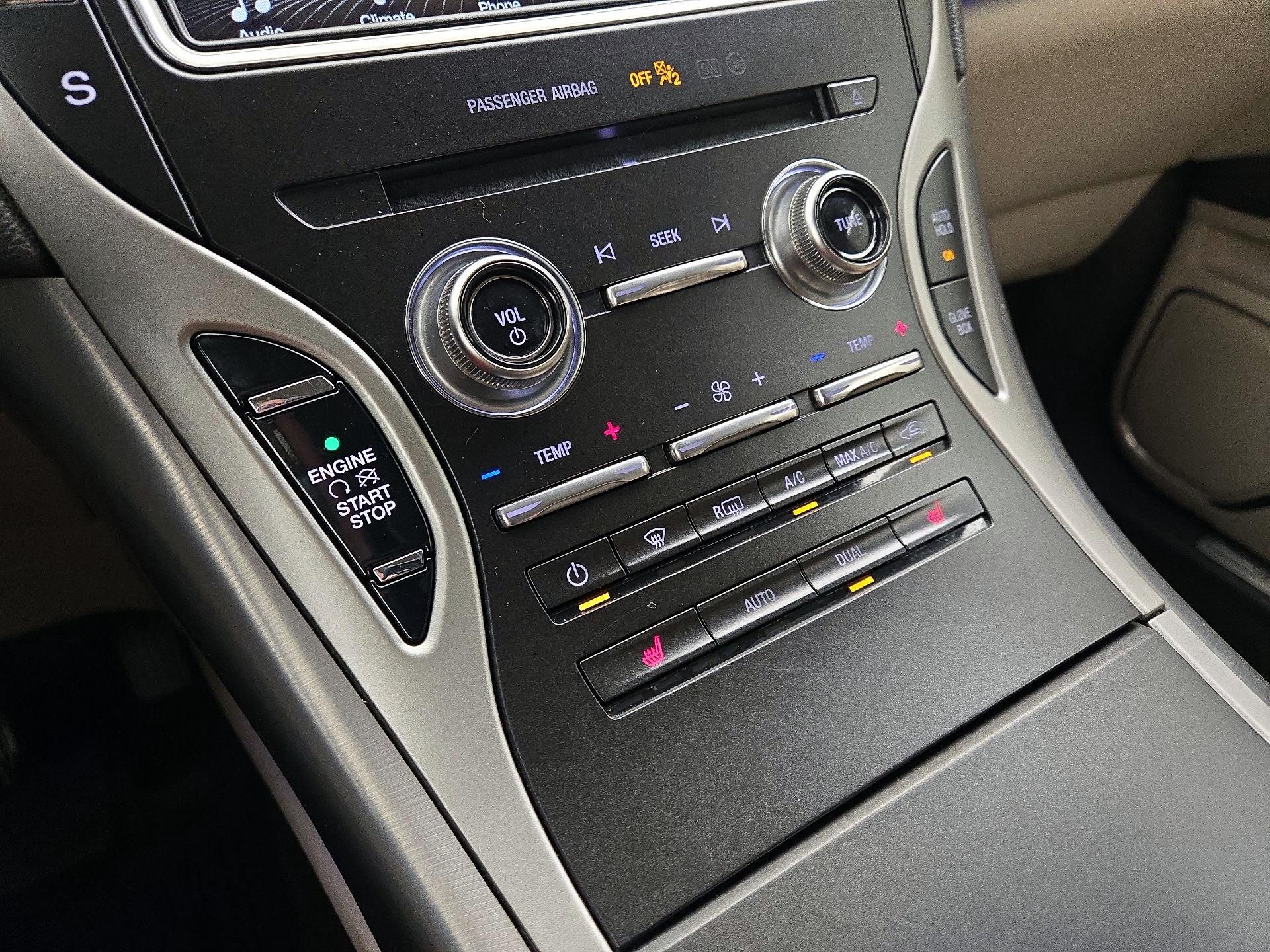 Thumbnail: 2019 Lincoln Nautilus - 17