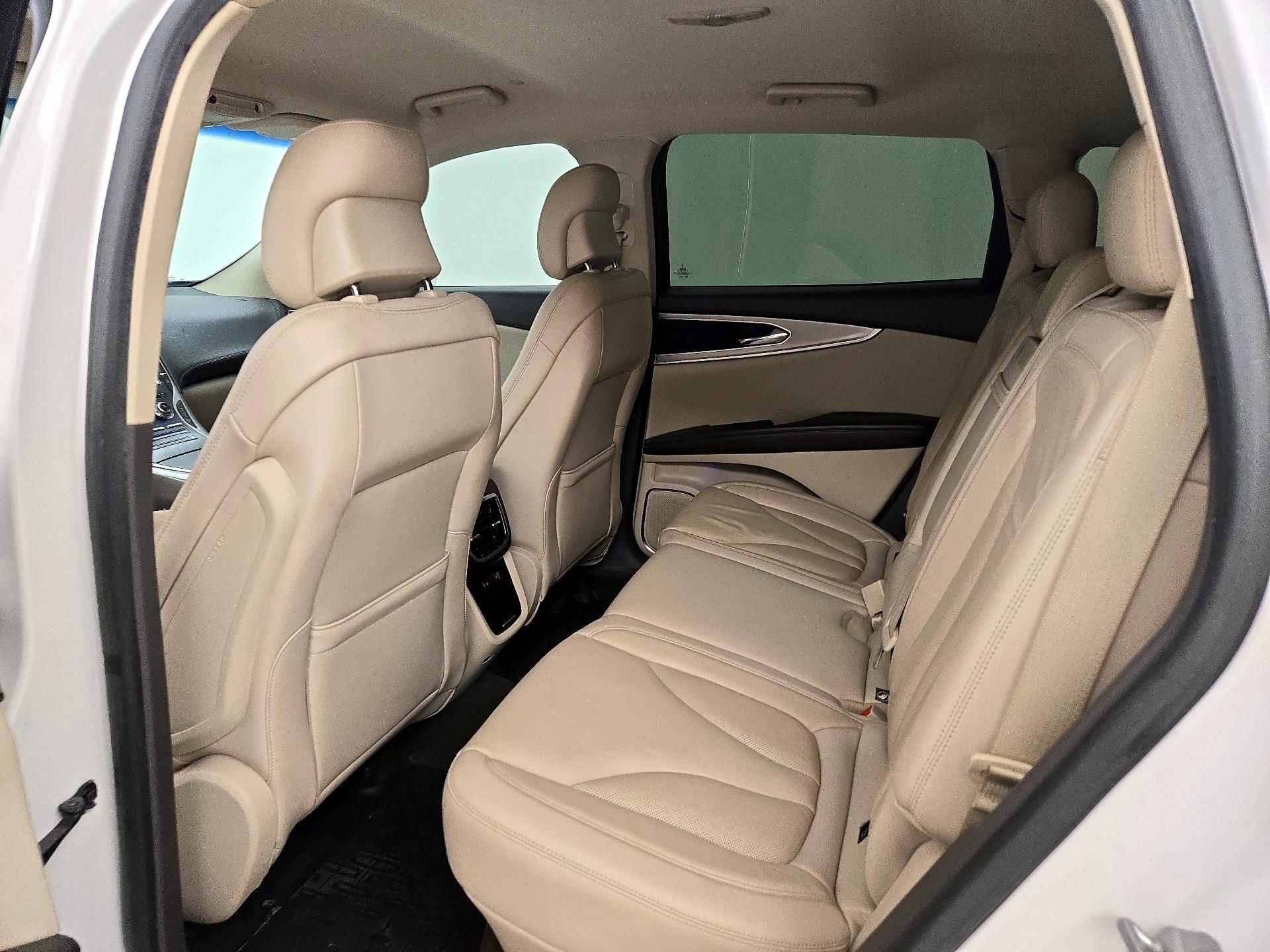Thumbnail: 2019 Lincoln Nautilus - 20