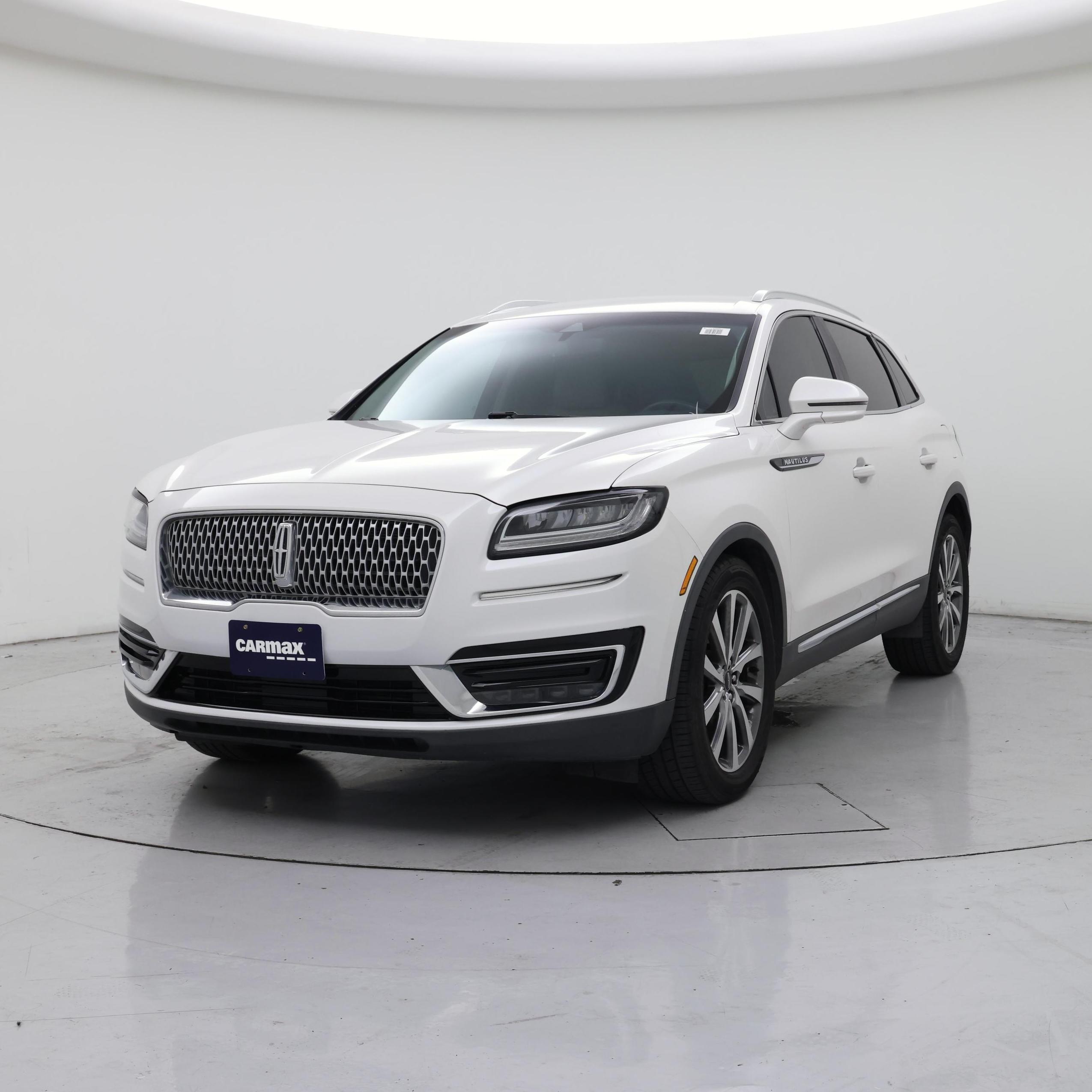 Thumbnail: 2019 Lincoln Nautilus - 4