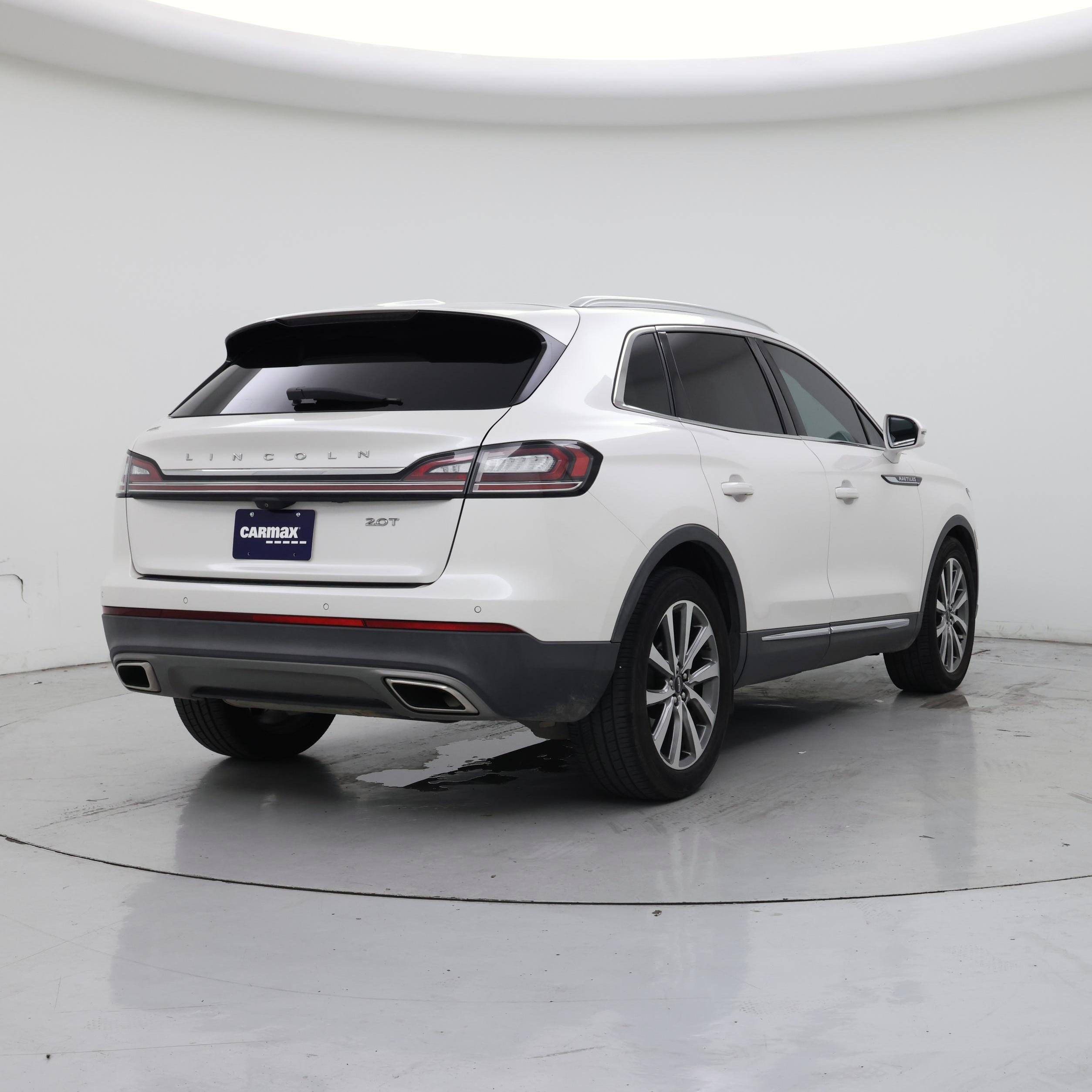 Thumbnail: 2019 Lincoln Nautilus - 8