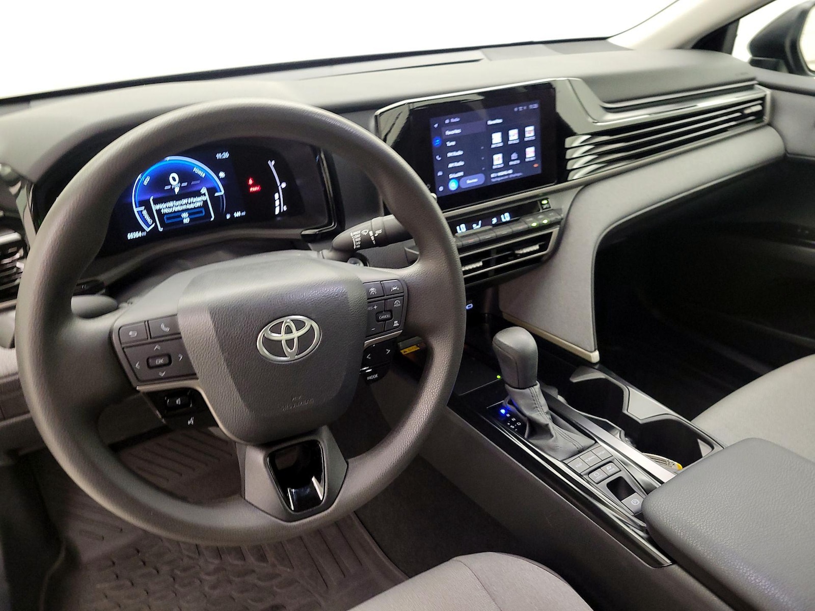 2025 Toyota Camry LE - Photo 10