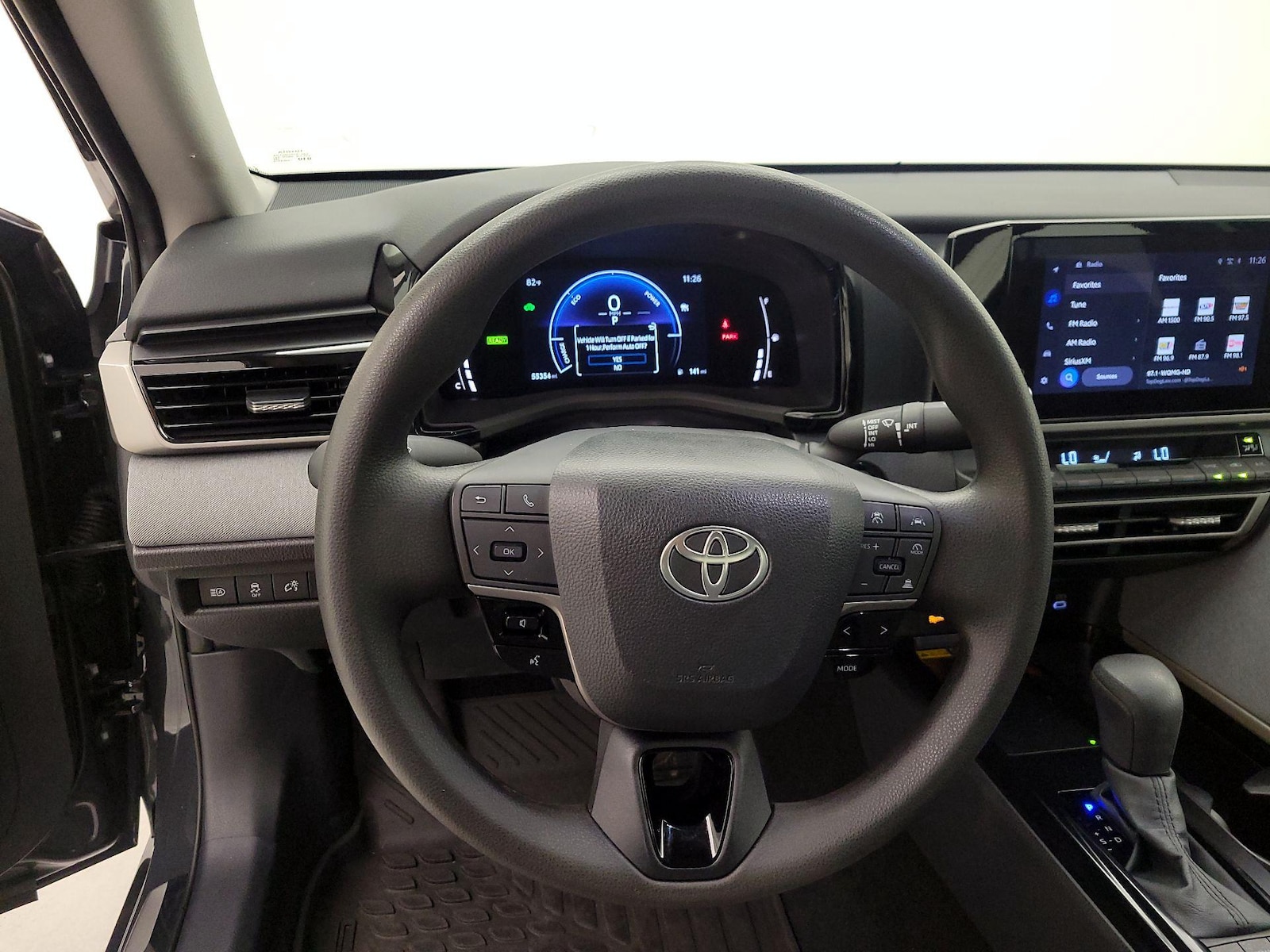 2025 Toyota Camry LE - Photo 11