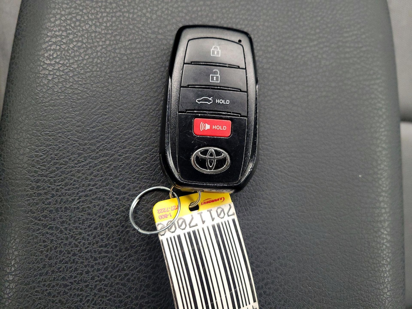 2025 Toyota Camry LE - Photo 23